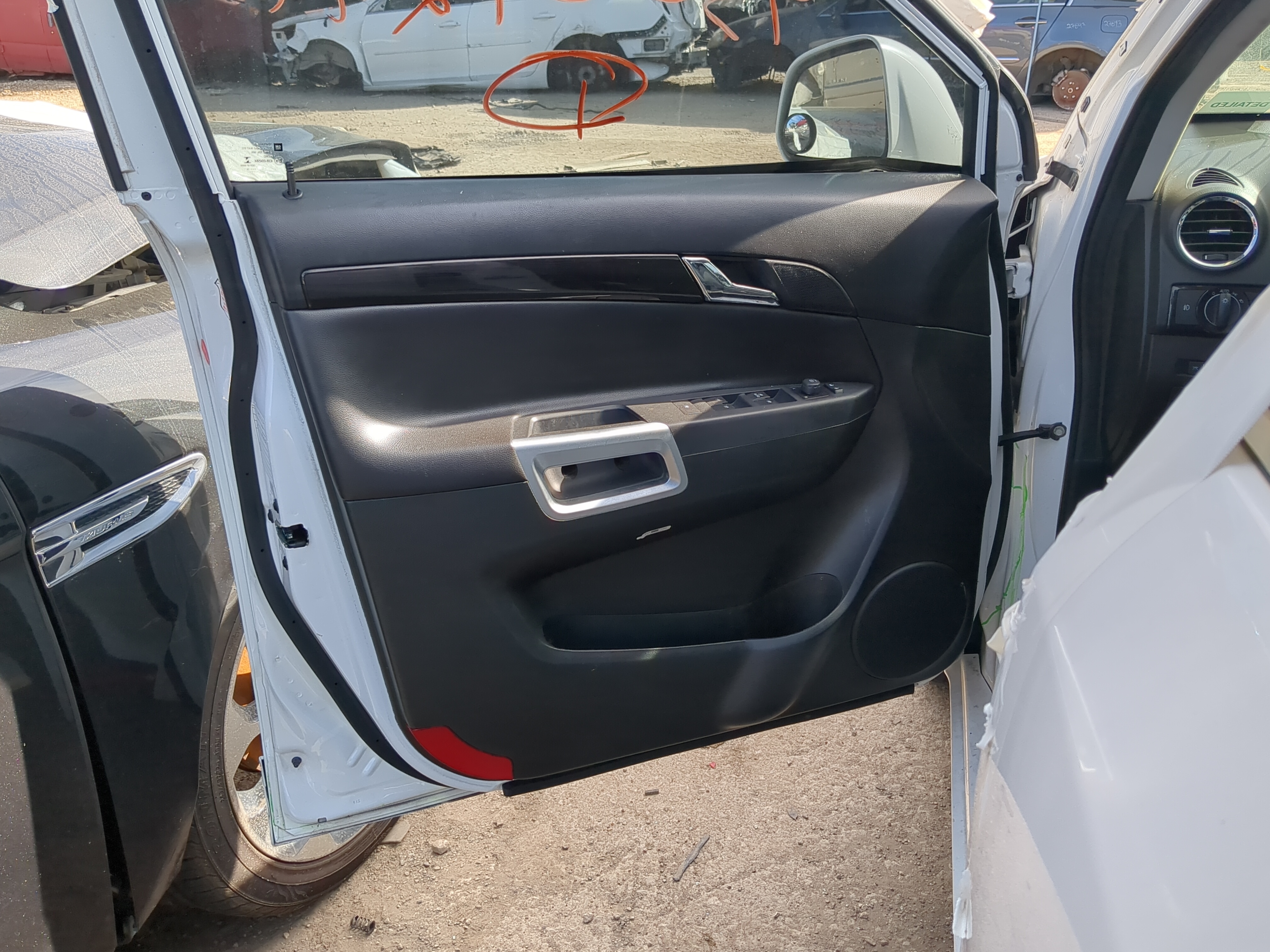 Picture of 2014 Chevrolet Captiva Sport Front Left Driver Interior Door Panel Trim 1185236