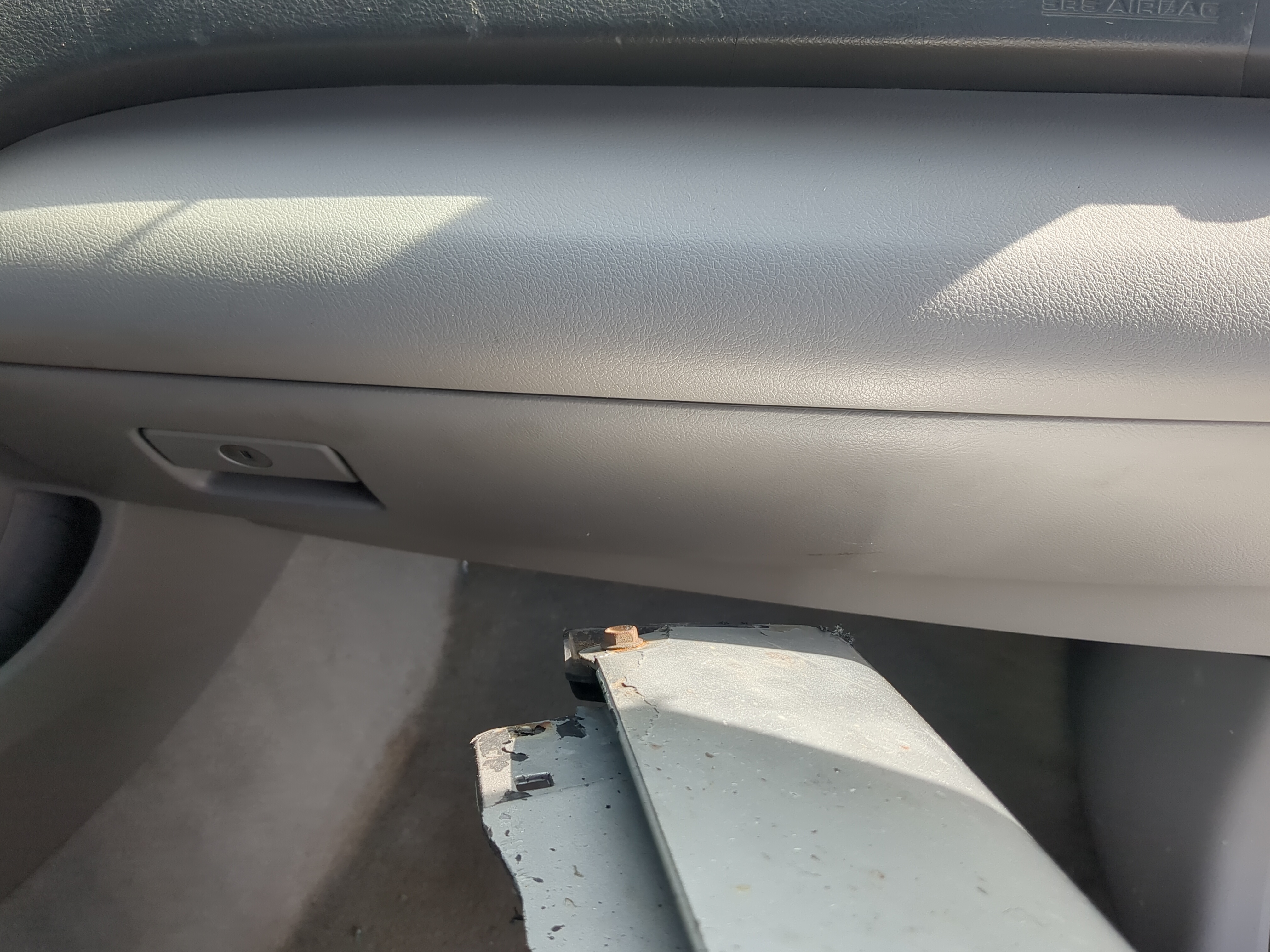 2007 Toyota Camry Passenger Glove Box Door Storage Compartment 1185398 - Oemusedautoparts1.com