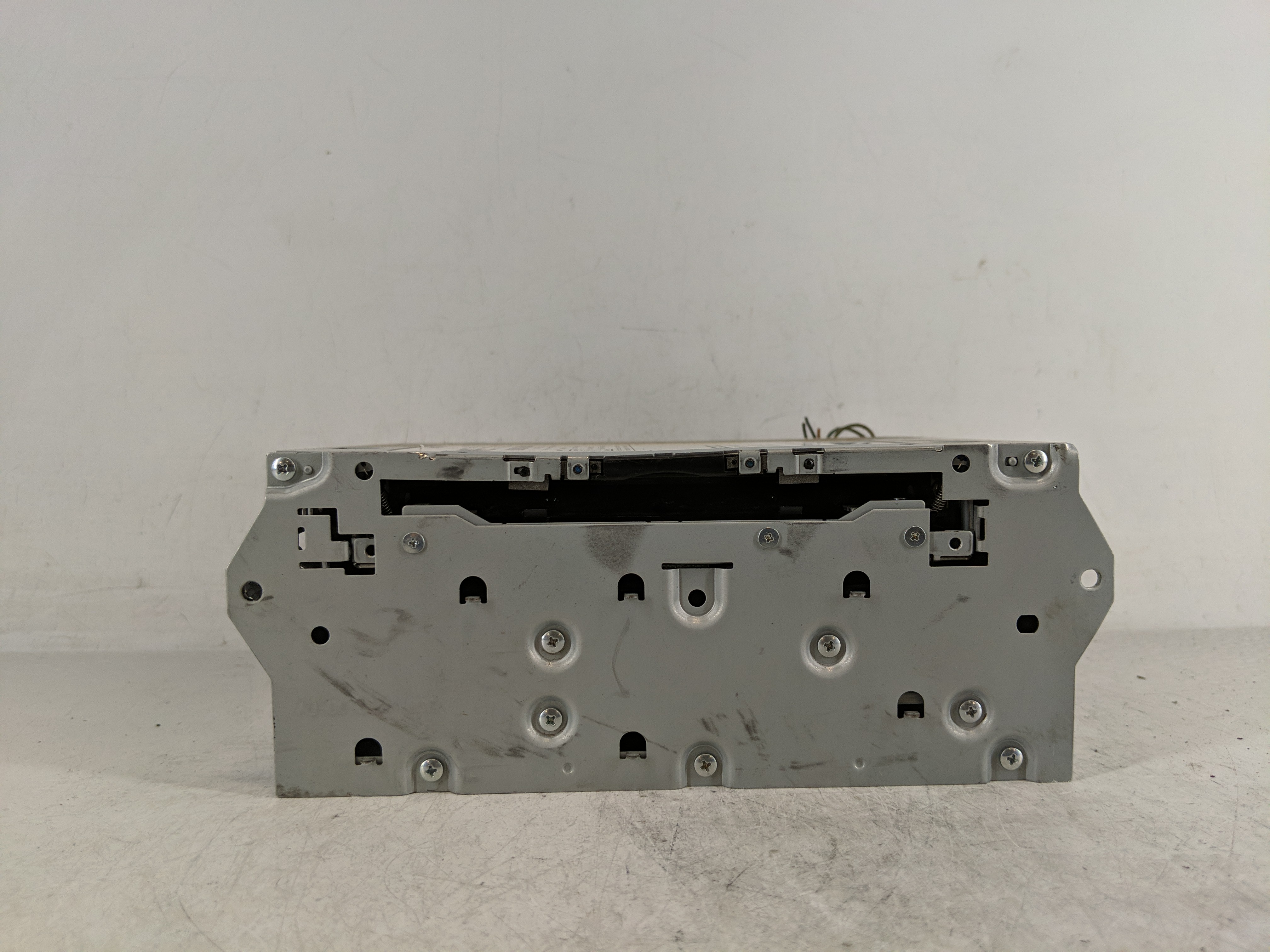 Picture of Nissan Armada Am Fm Cd Player Radio Receiver 1185442