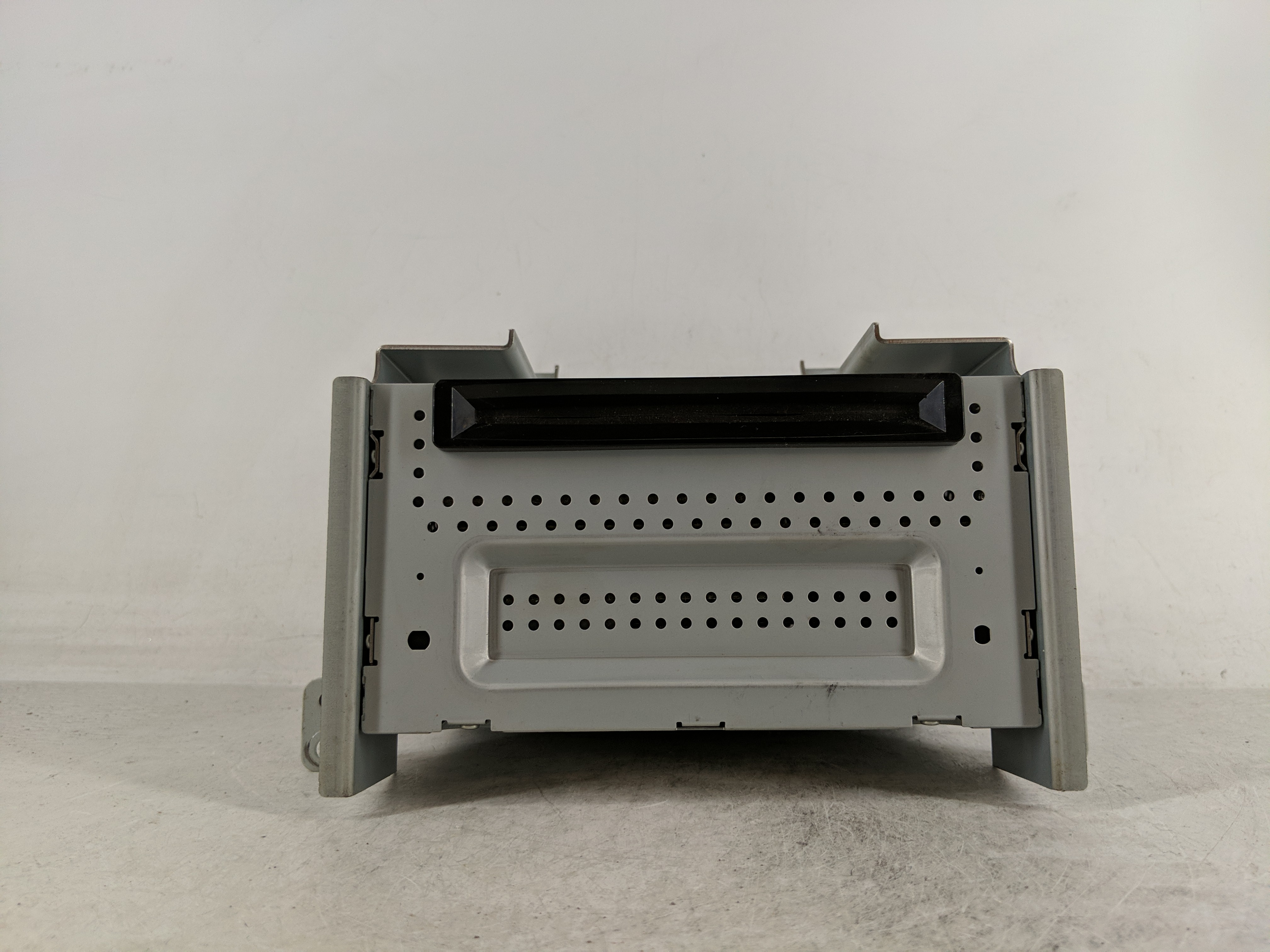 Picture of 2011-2012 Ford Taurus Am Fm Cd Player Radio Receiver 1185478