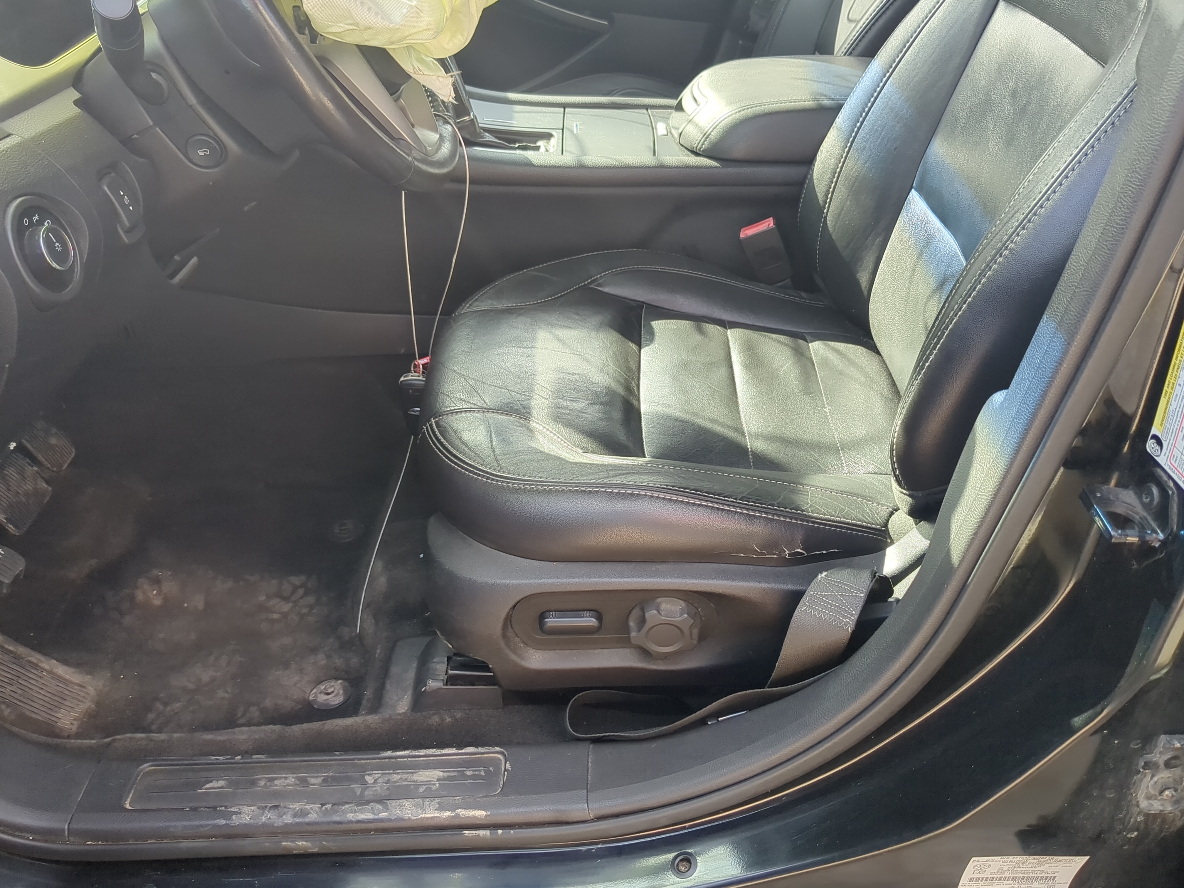 Picture of 2013-2019 Ford Taurus Driver Front Seat Oem 1185538