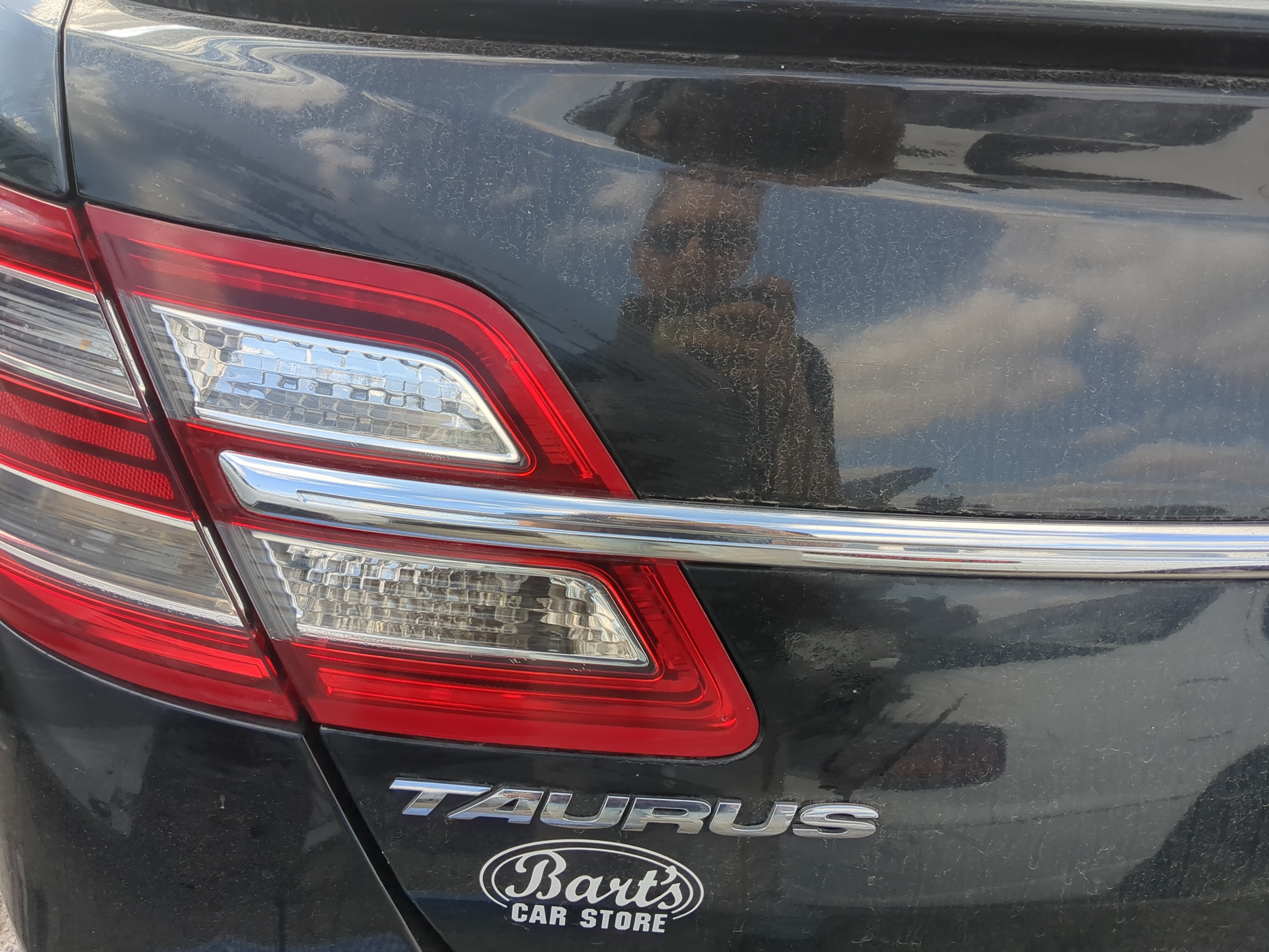 Picture of 2013 Ford Taurus Driver Left Side Tail Light Taillight Deck Lid Mounted 1185554