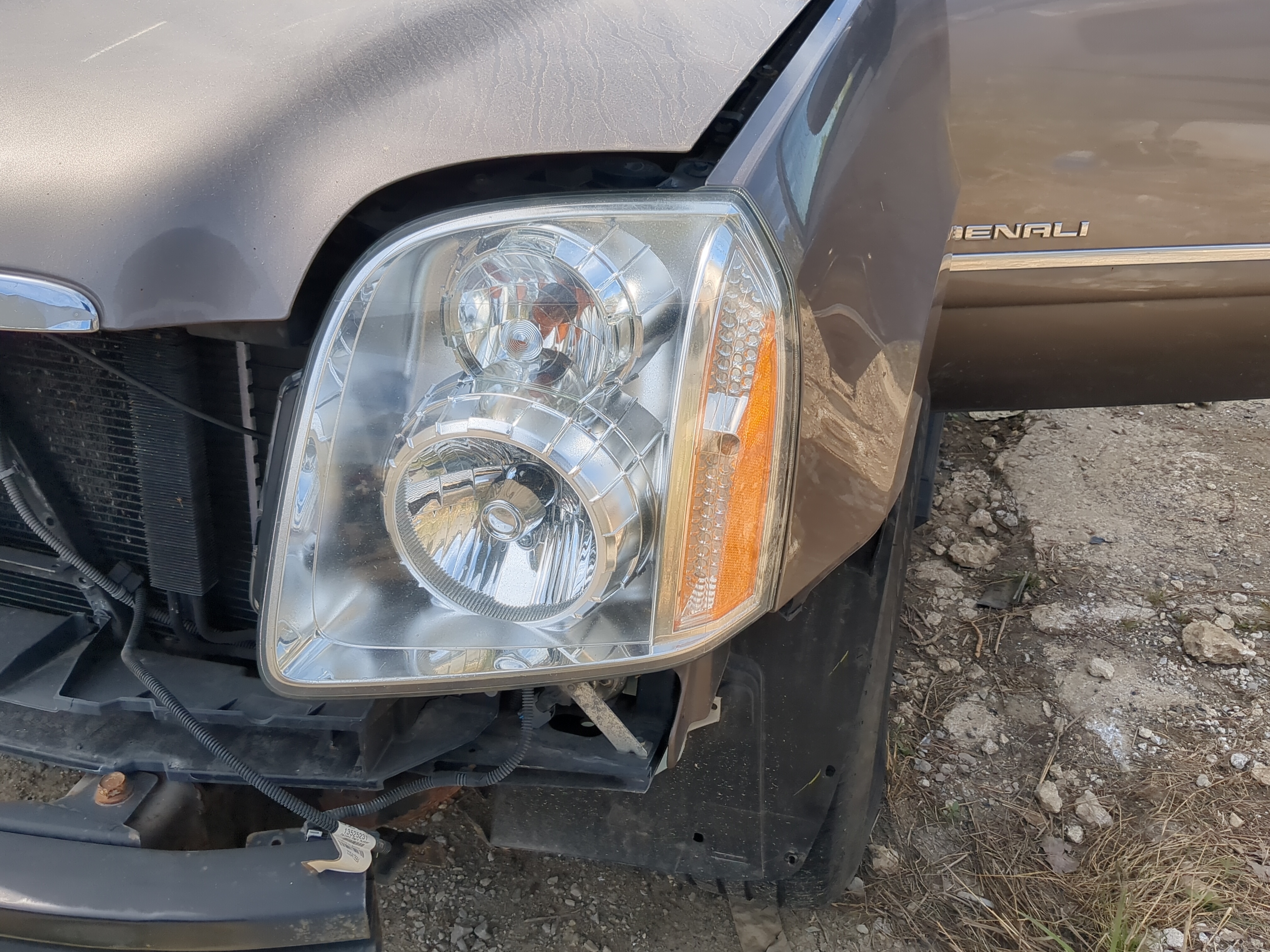 2007-2014 Gmc Yukon Xl 1500 Driver Left Oem Head Light Headlight Lamp 1186050 - Oemusedautoparts1.com