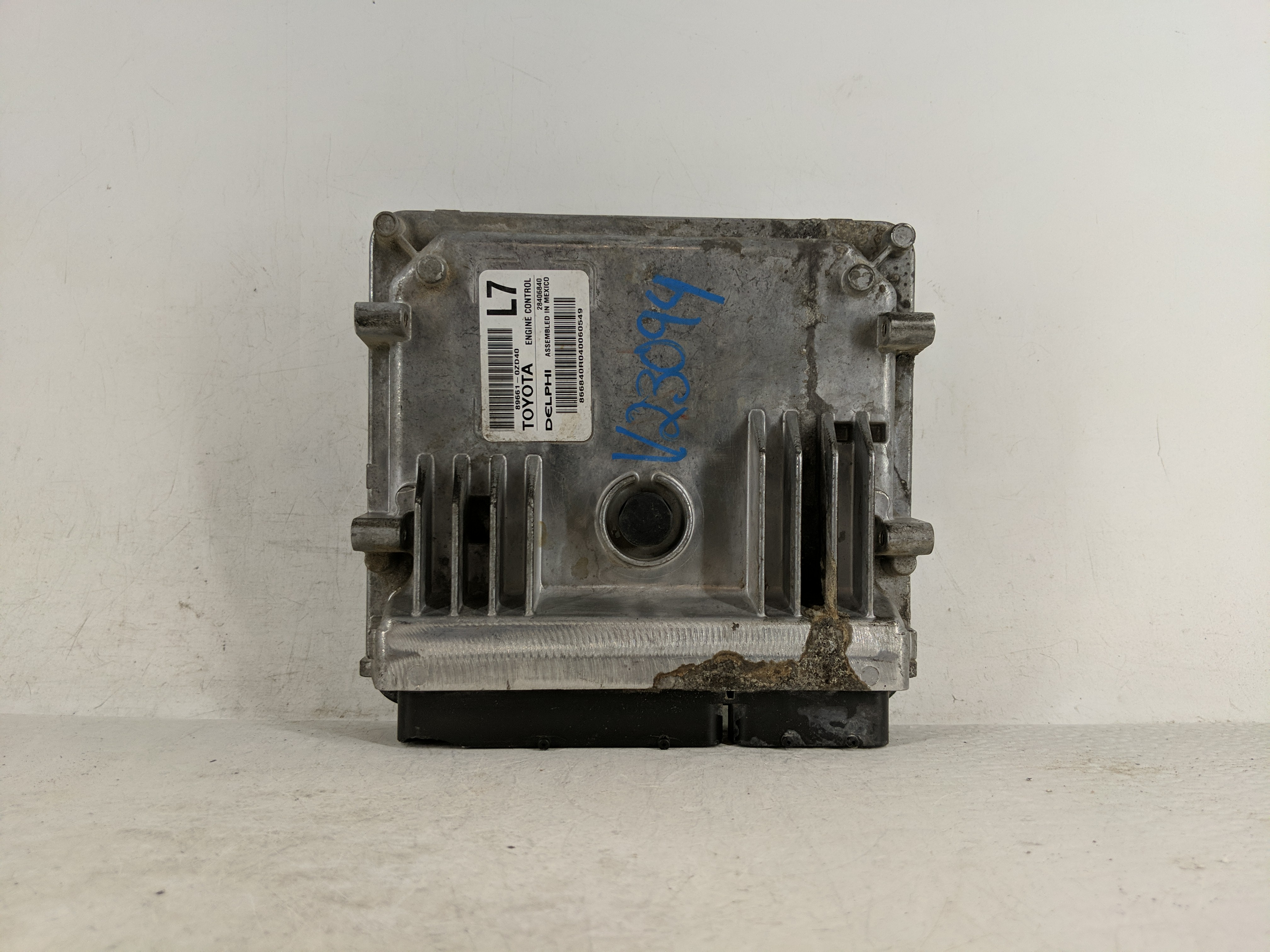 Picture of 2014-2014 Toyota Corolla Engine Control Computer Ecu Pcm Ecm Pcu Oem 1186201