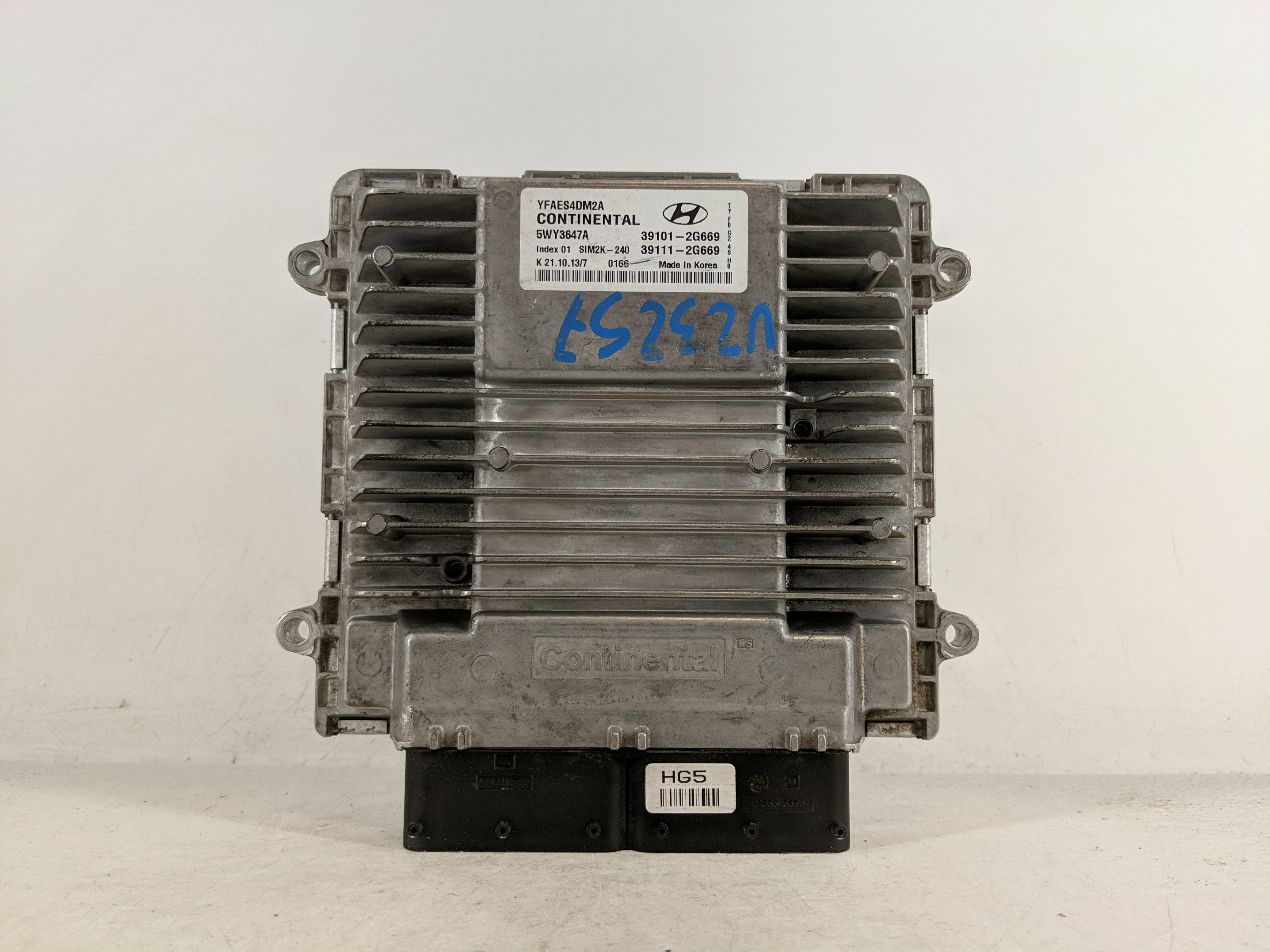 Picture of 2011-2014 Hyundai Sonata Engine Control Computer Ecu Pcm Ecm Pcu Oem 1186202