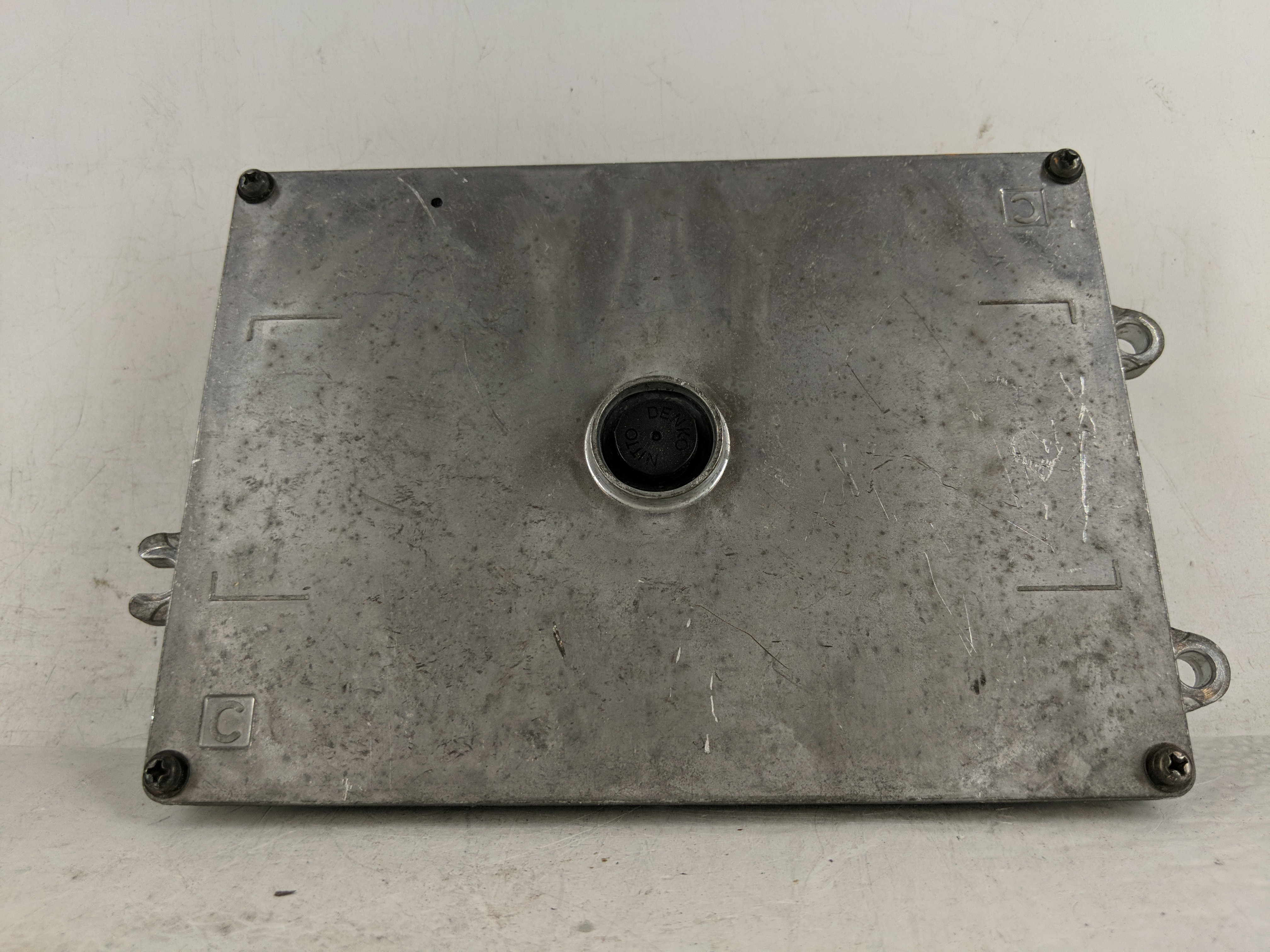 Picture of 2012-2014 Honda Cr-v Engine Control Computer Ecu Pcm Ecm Pcu Oem 1186208