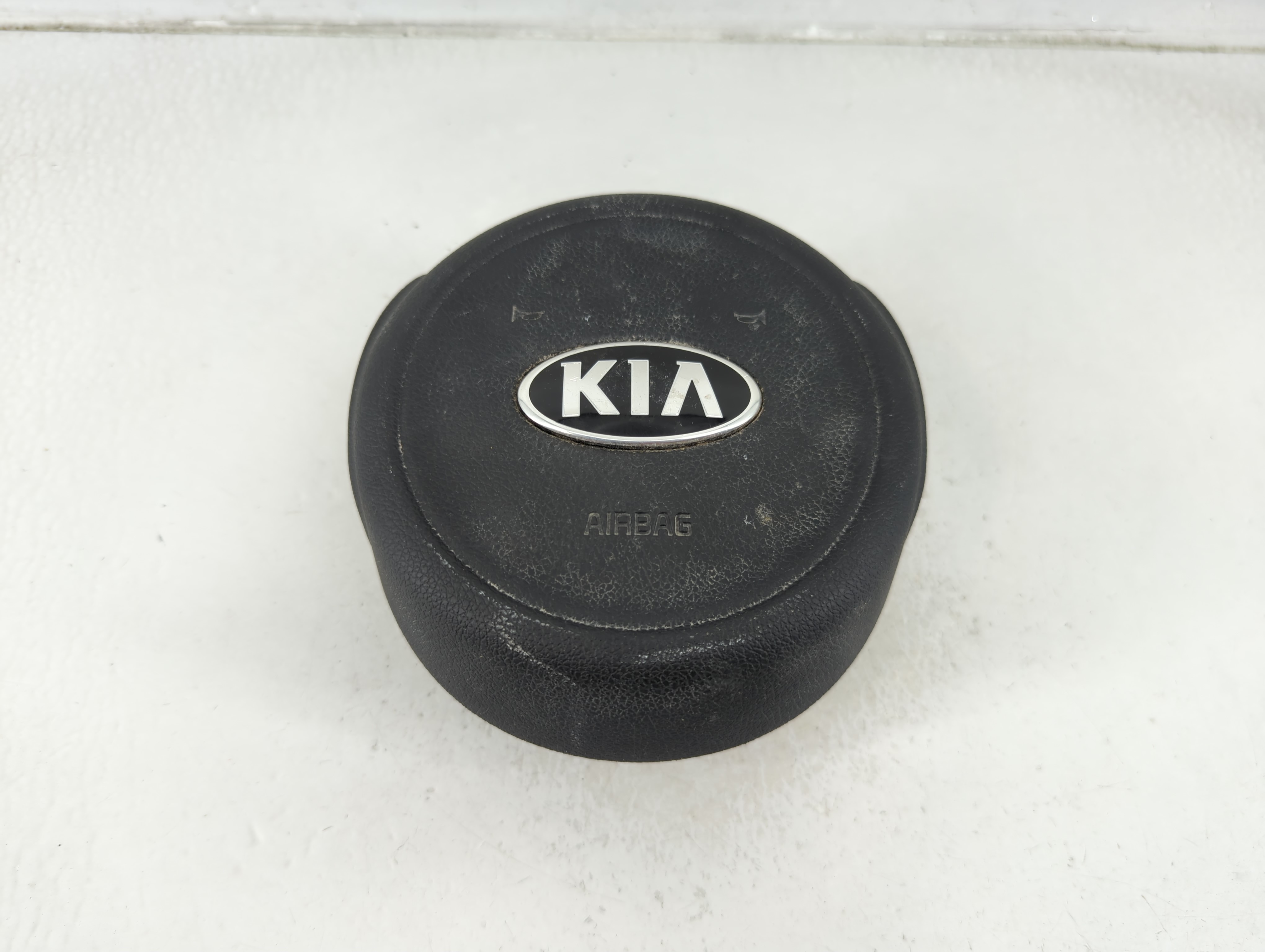 2018-2018 Kia Sedona Air Bag Driver Left Steering Wheel Mounted 1186213 - Oemusedautoparts1.com