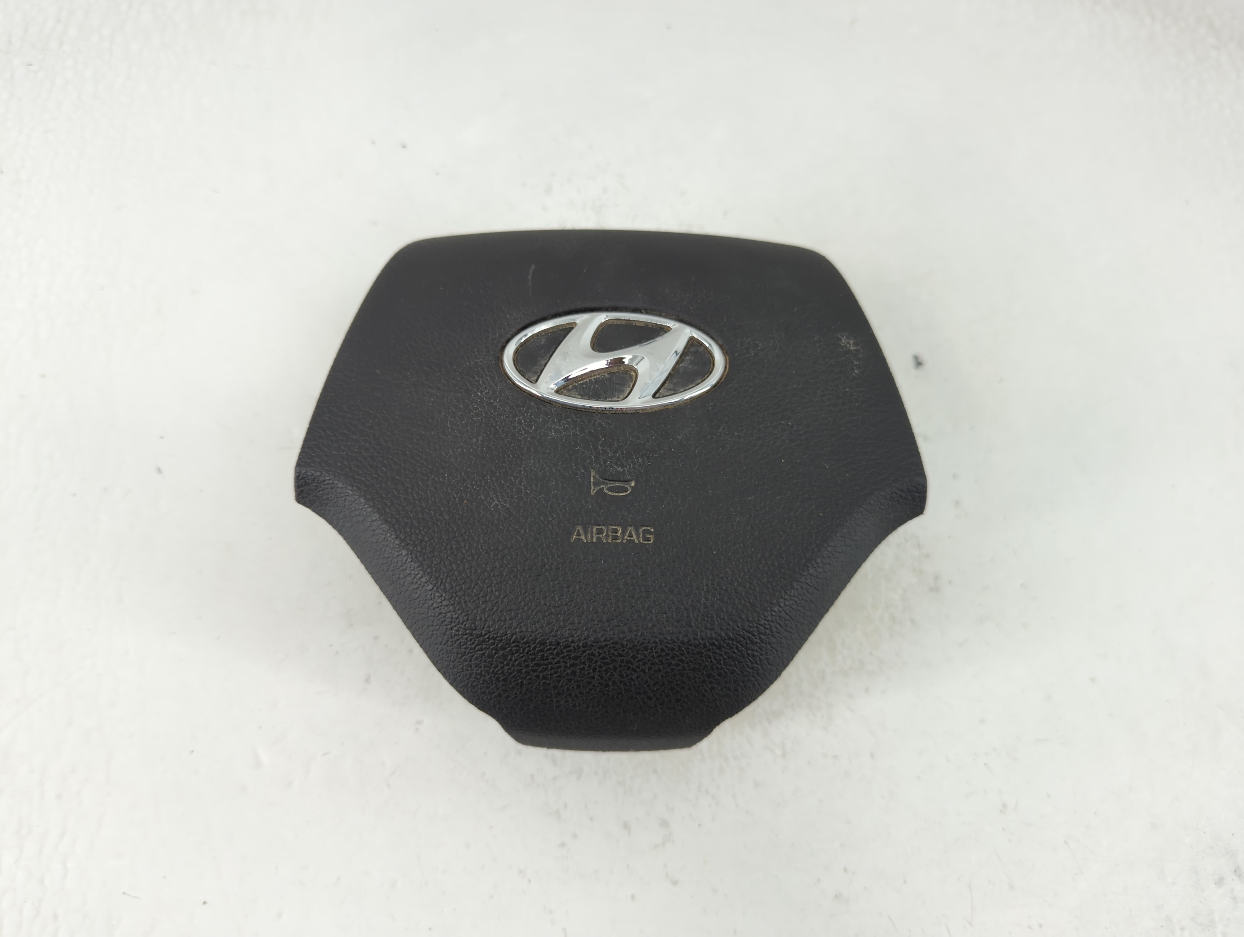 2016-2021 Hyundai Tucson Air Bag Driver Left Steering Wheel Mounted 1186265 - Oemusedautoparts1.com