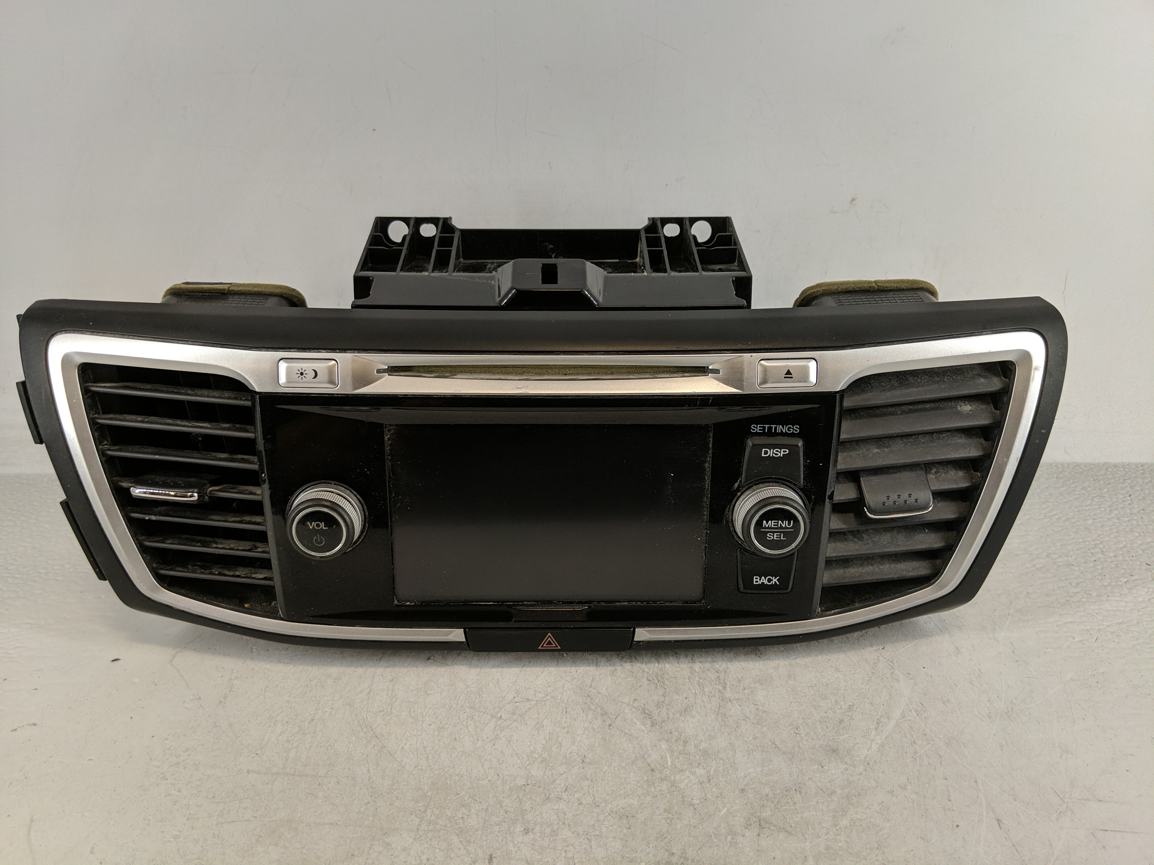 Picture of 2013-2015 Honda Accord Am Fm Cd Player Radio Receiver 1186283