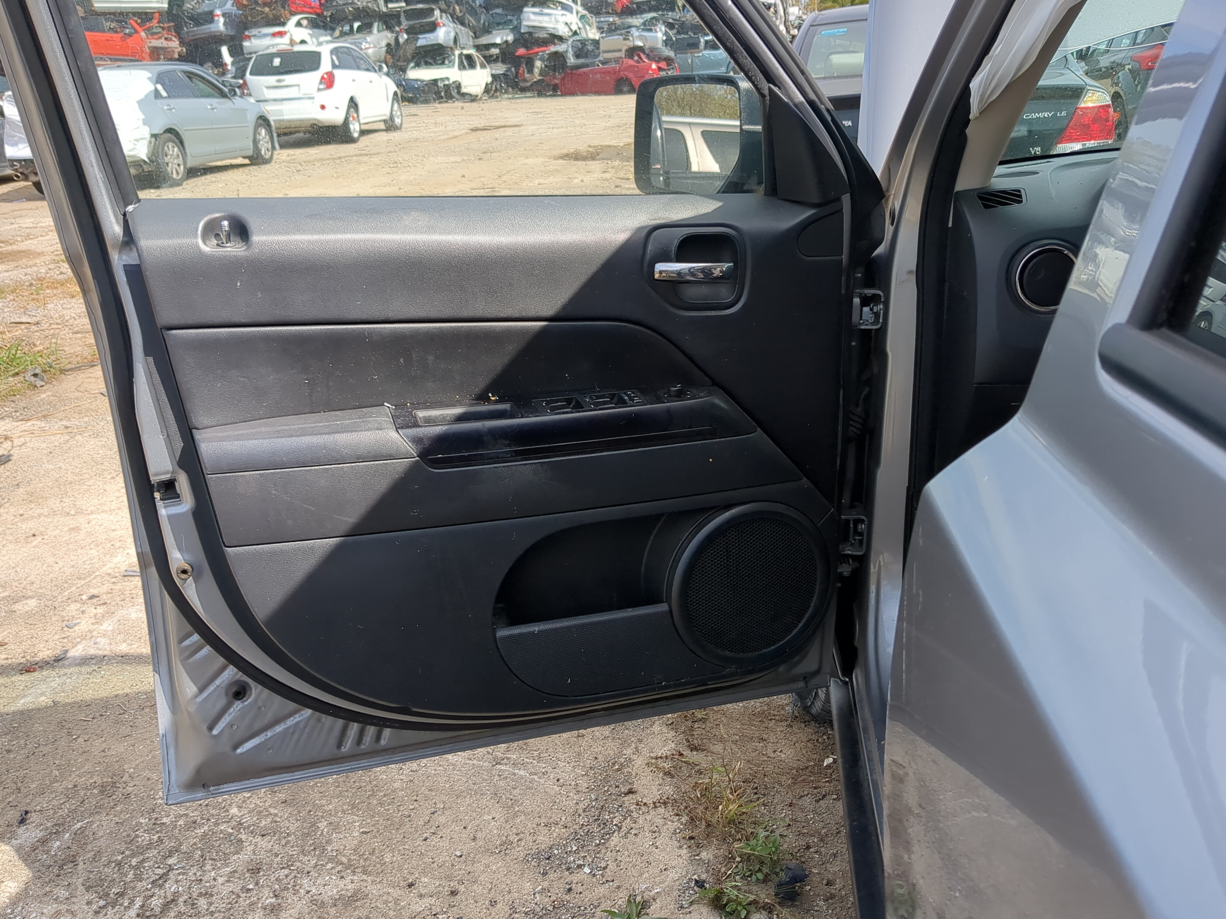 Picture of 2016 Jeep Patriot Front Left Driver Interior Door Panel Trim 1186486