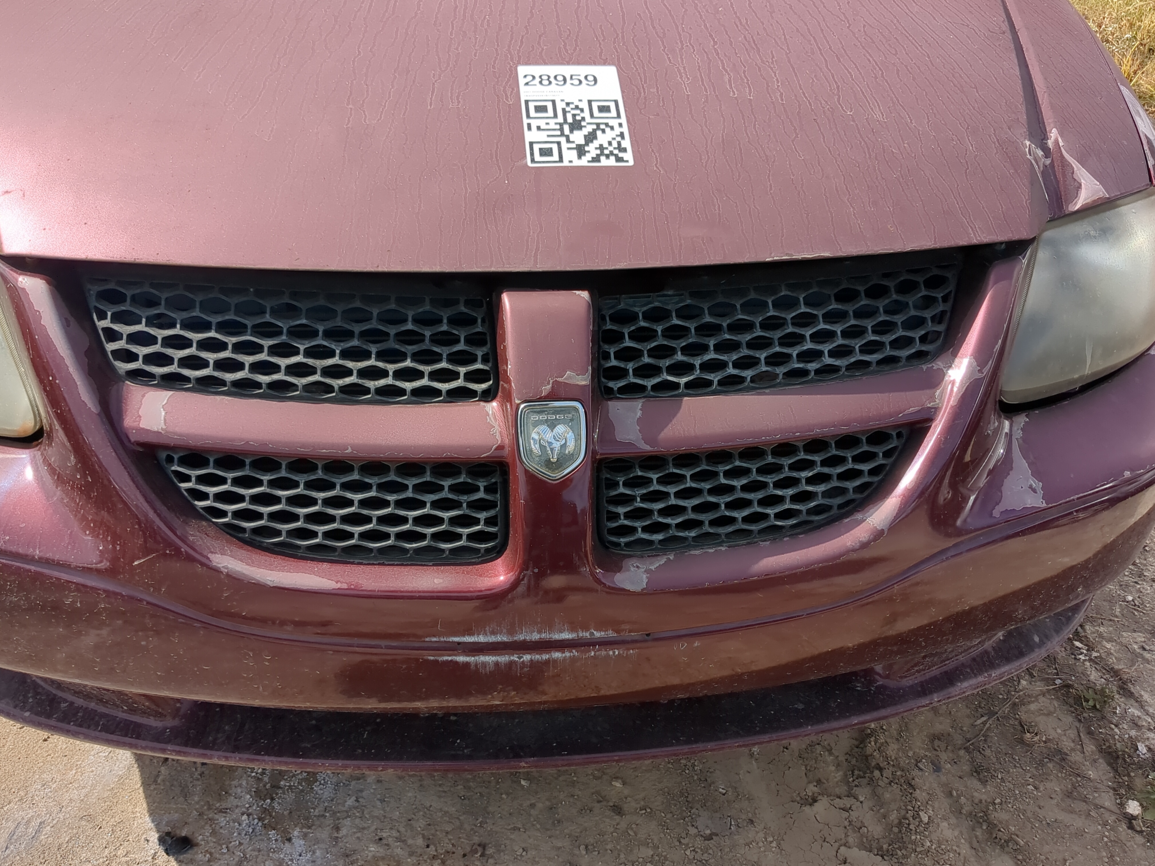 2001-2004 Dodge Caravan Front Grille Bumper Not Included 1186513 - Oemusedautoparts1.com
