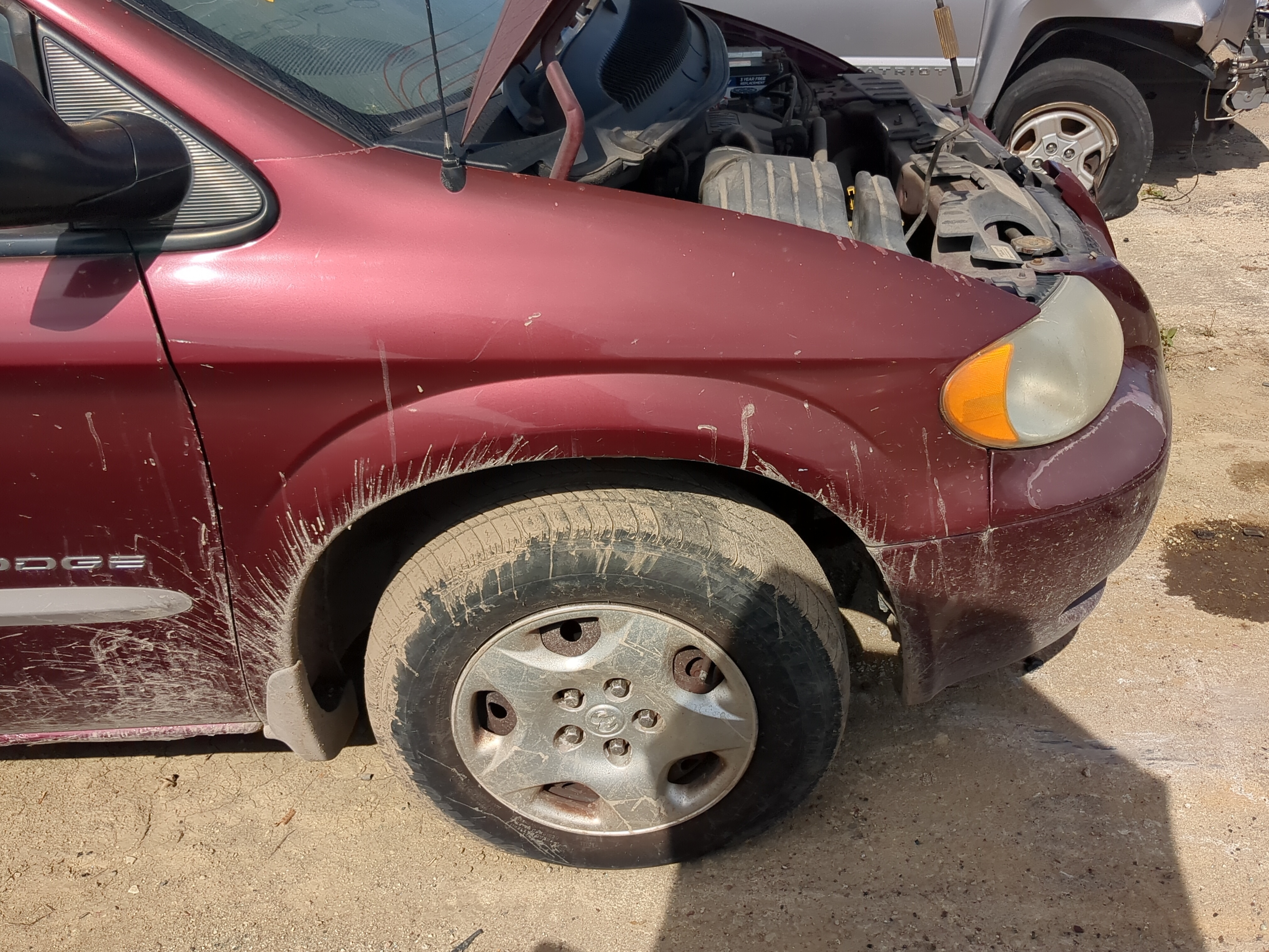 2001-2007 Dodge Caravan Passenger Fender 1186528 - Oemusedautoparts1.com