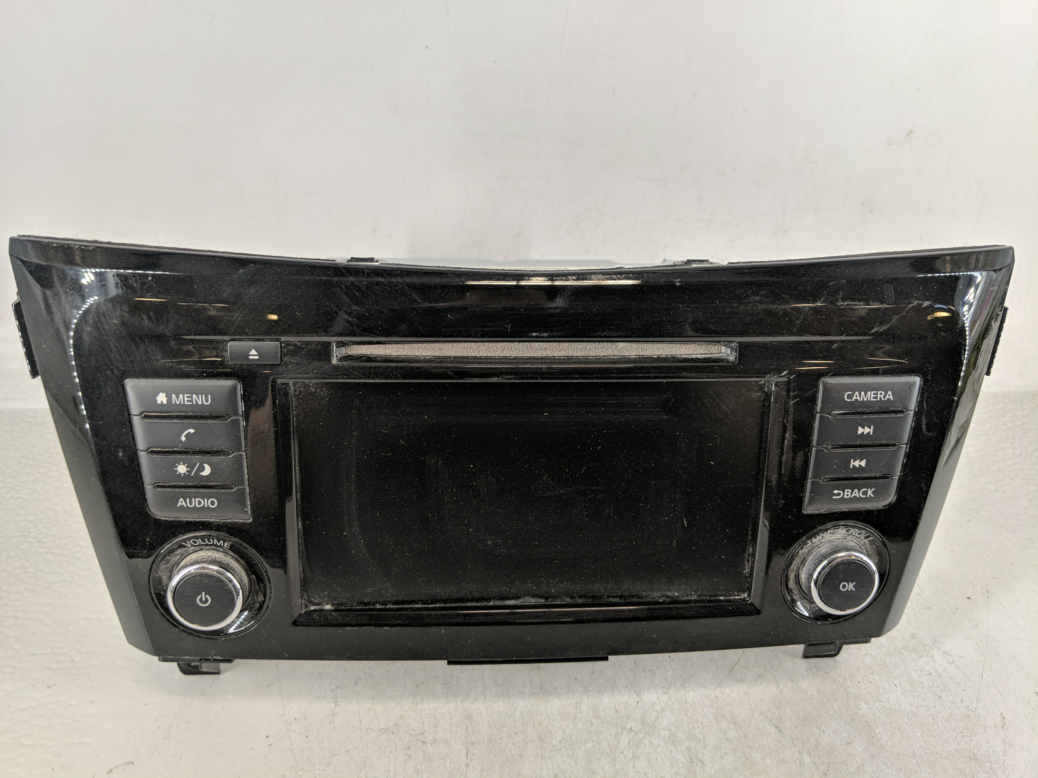 Picture of 2018-2020 Nissan Rogue Am Fm Cd Player Radio Receiver 1186691