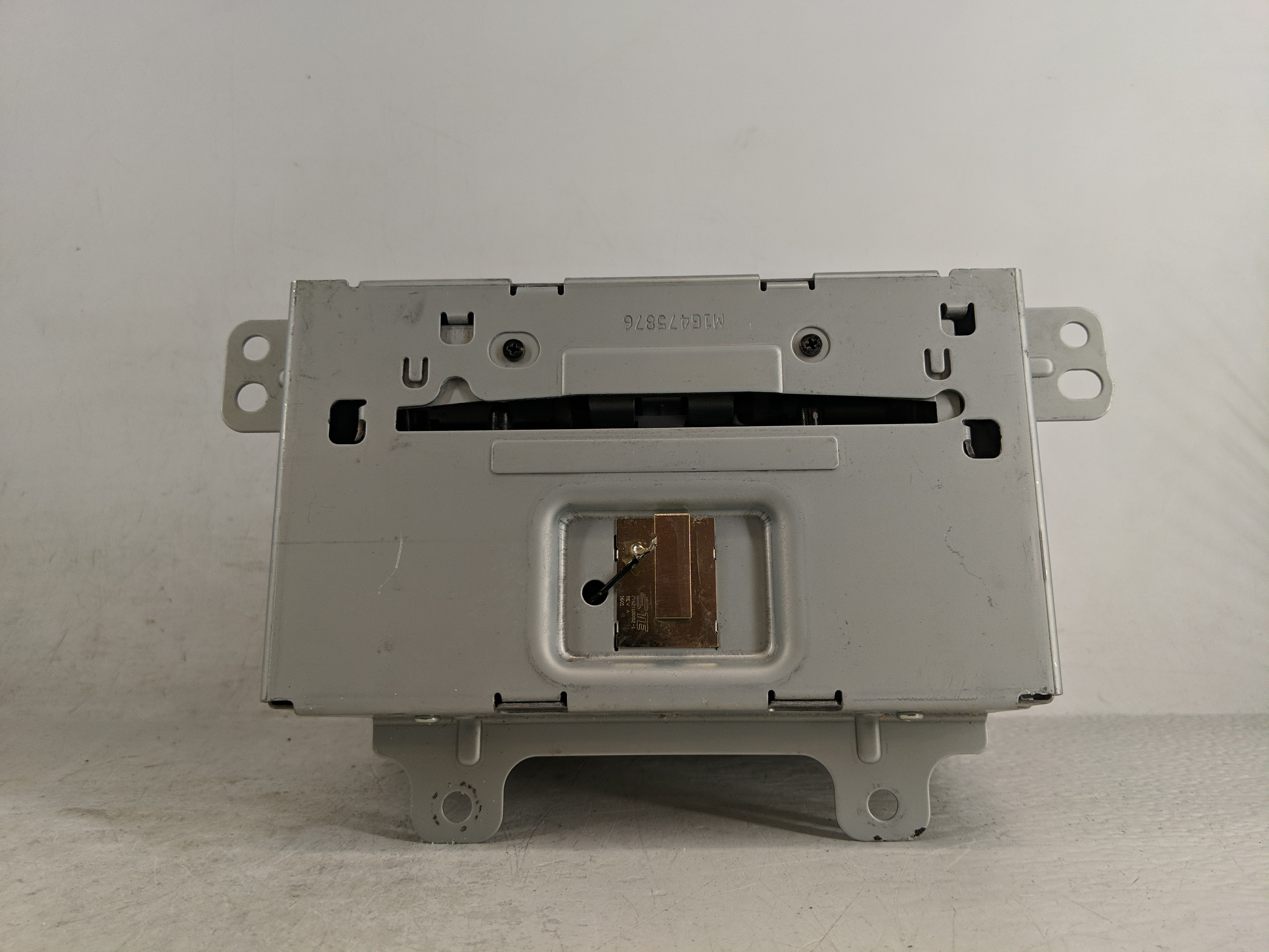 Picture of 2015-2016 Buick Verano Am Fm Cd Player Radio Receiver 1186695