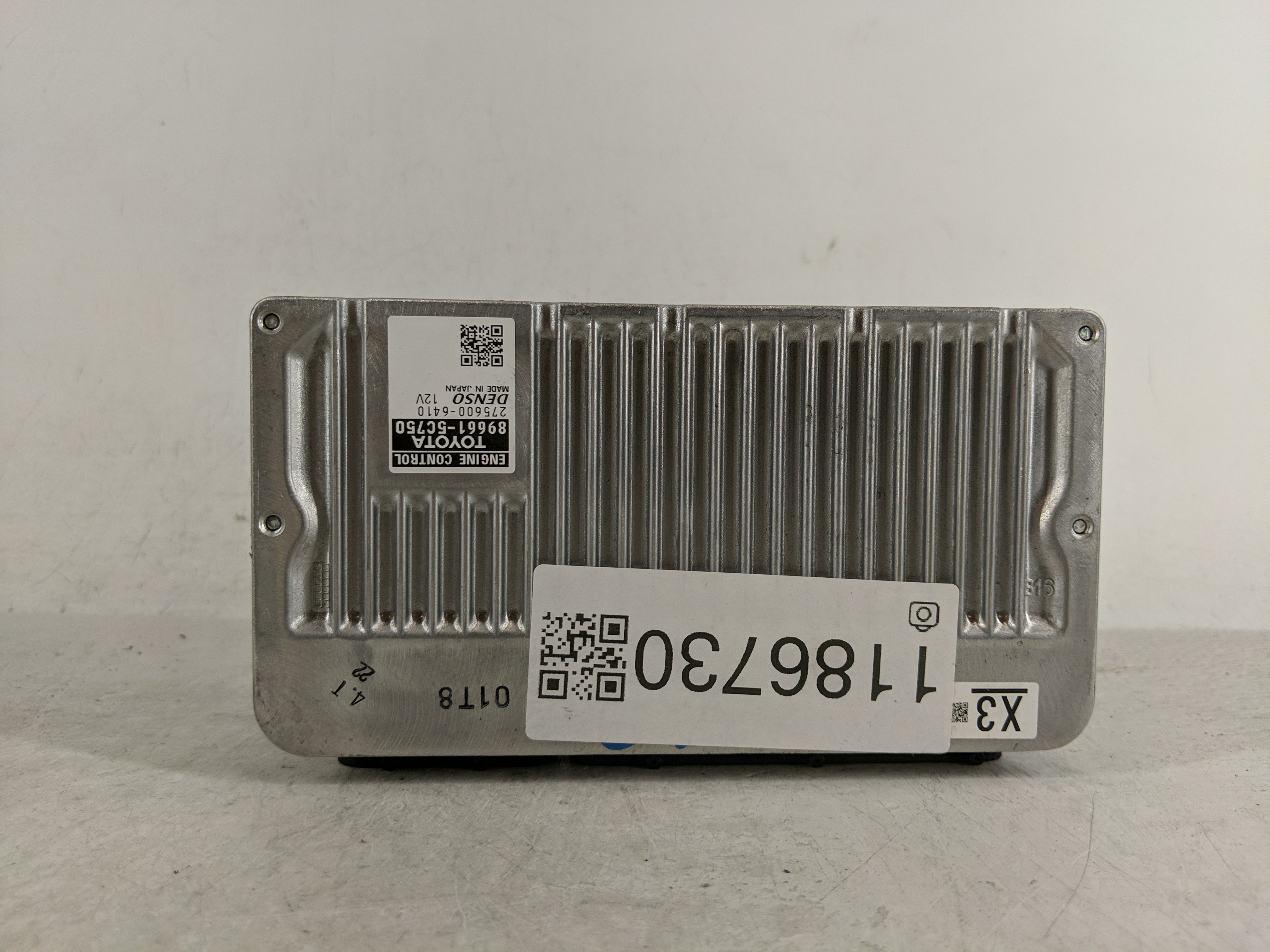 Picture of Toyota Prius Engine Control Computer Ecu Pcm Ecm Pcu Oem 89661-5c750 1186730