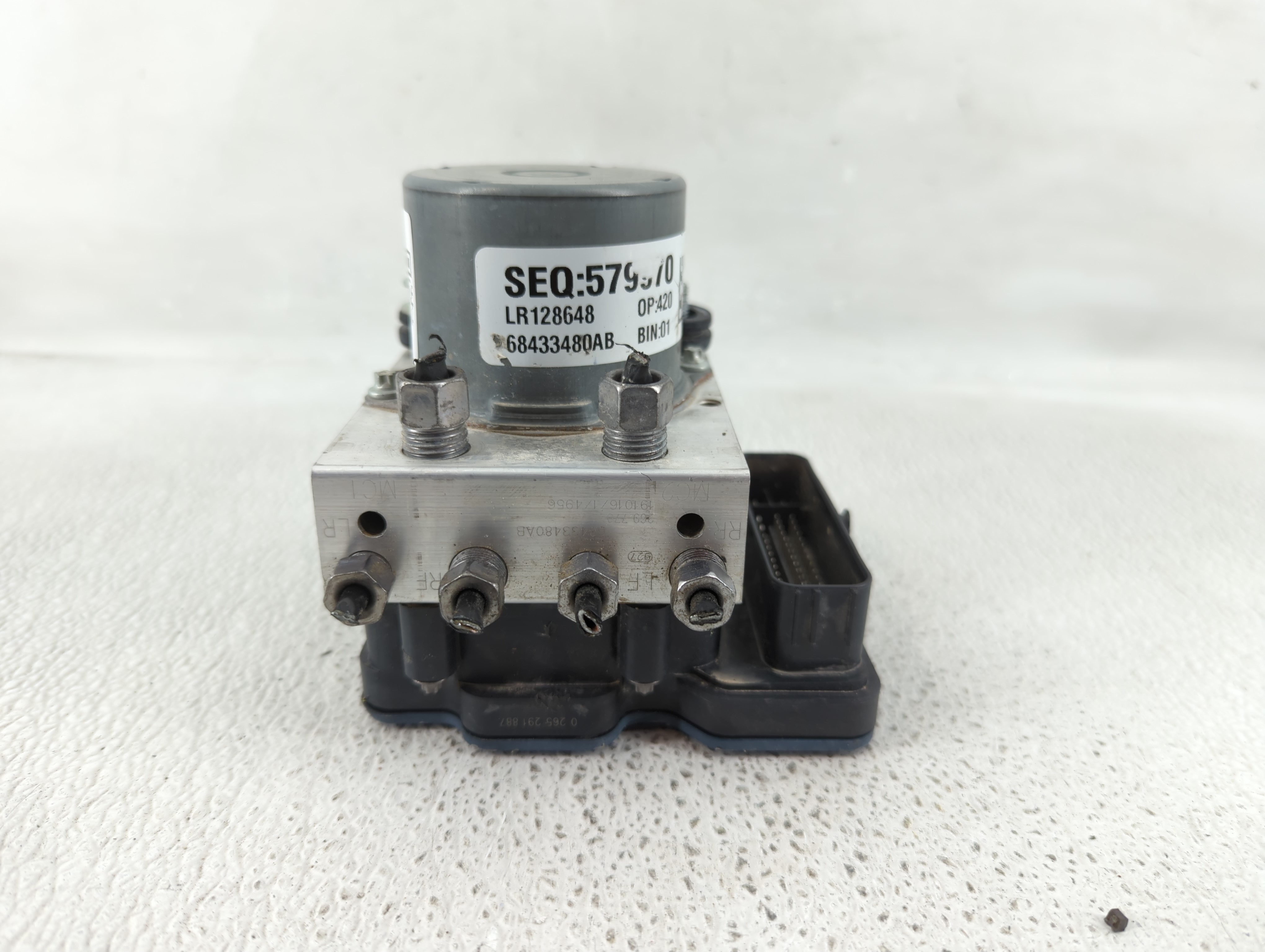 2019-2020 Chrysler Pacifica Abs Pump Control Module 1186812 - Oemusedautoparts1.com