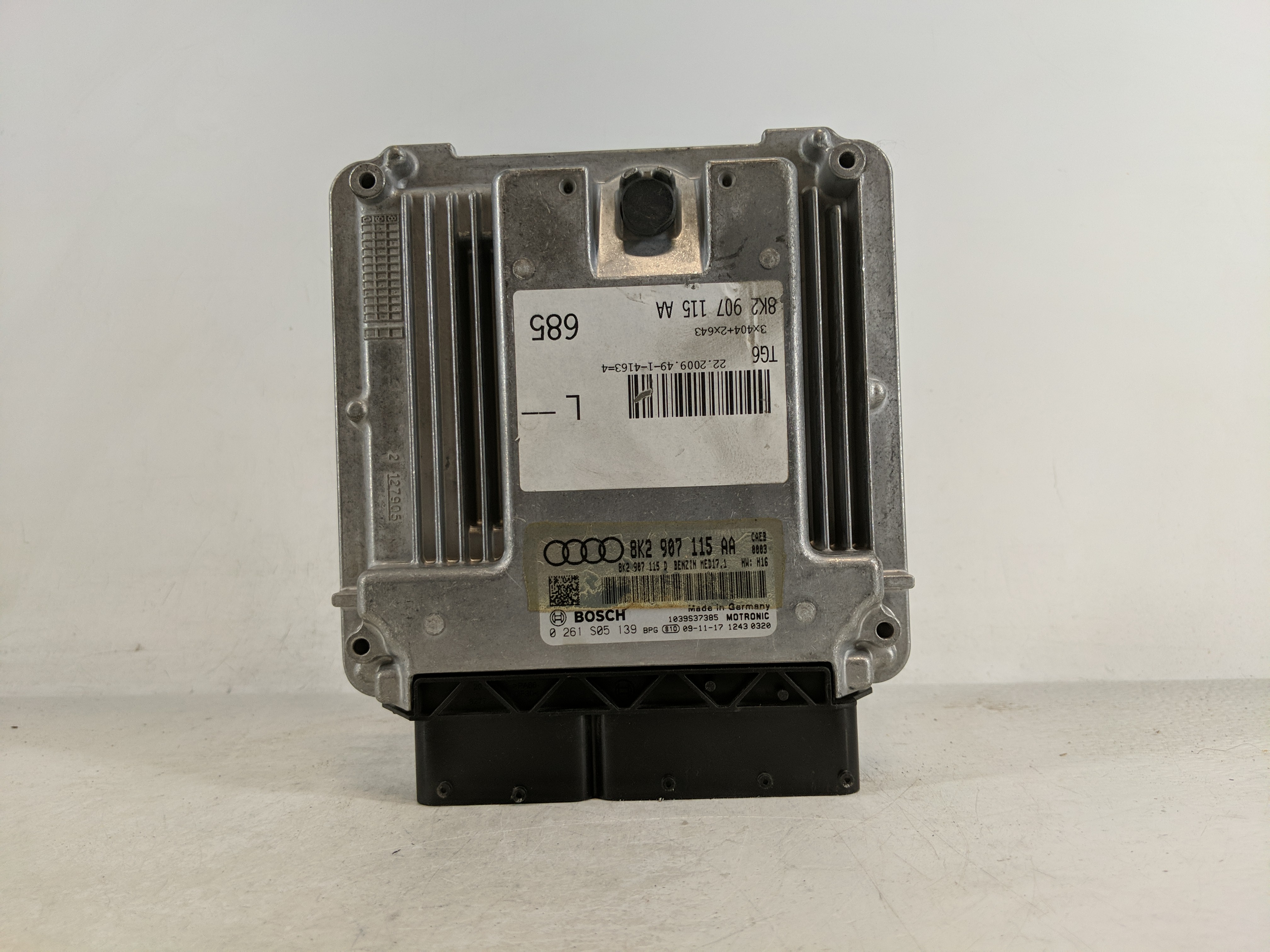 Picture of 2010-2010 Audi A4 Engine Control Computer Ecu Pcm Ecm Pcu Oem 1186820