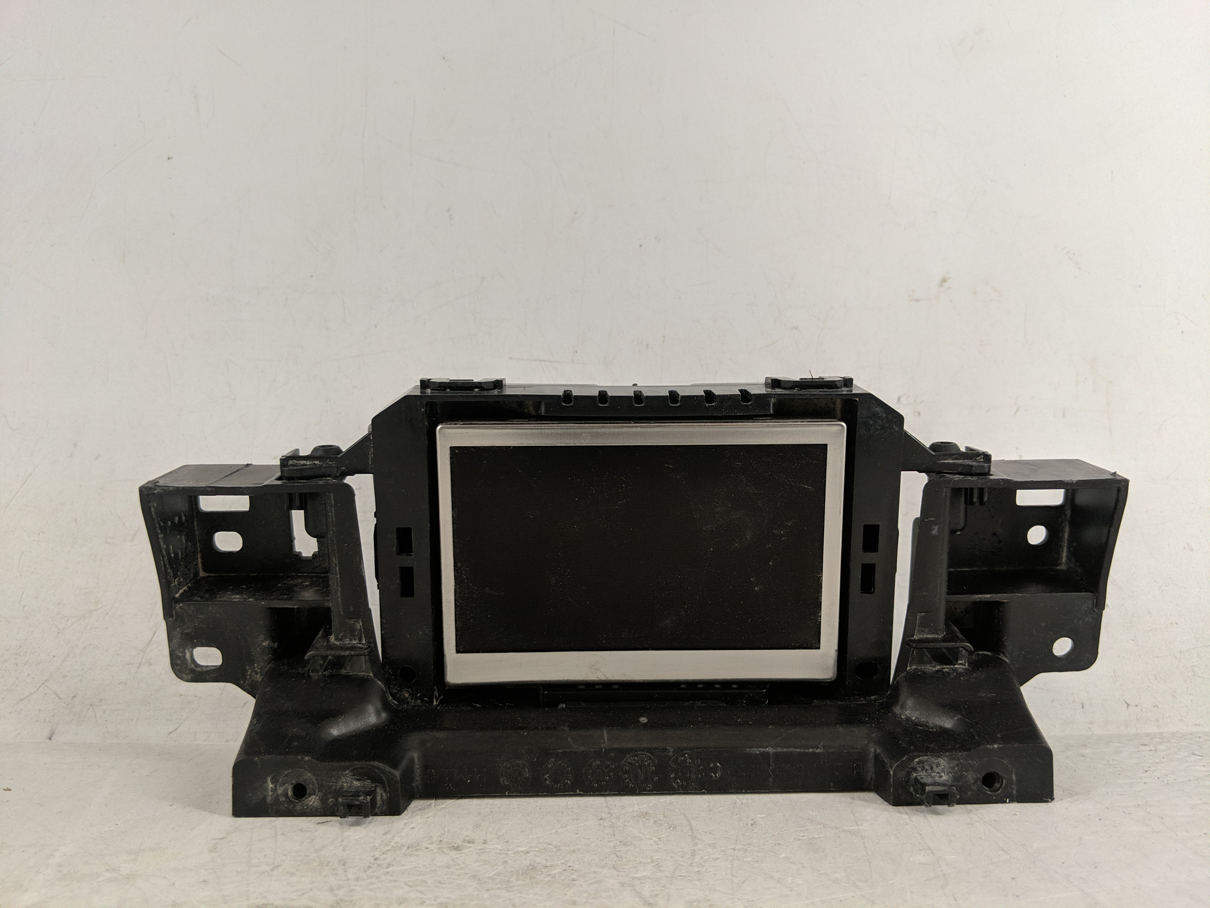 2015-2018 Ford Focus Information Display Screen 1186917 - Oemusedautoparts1.com