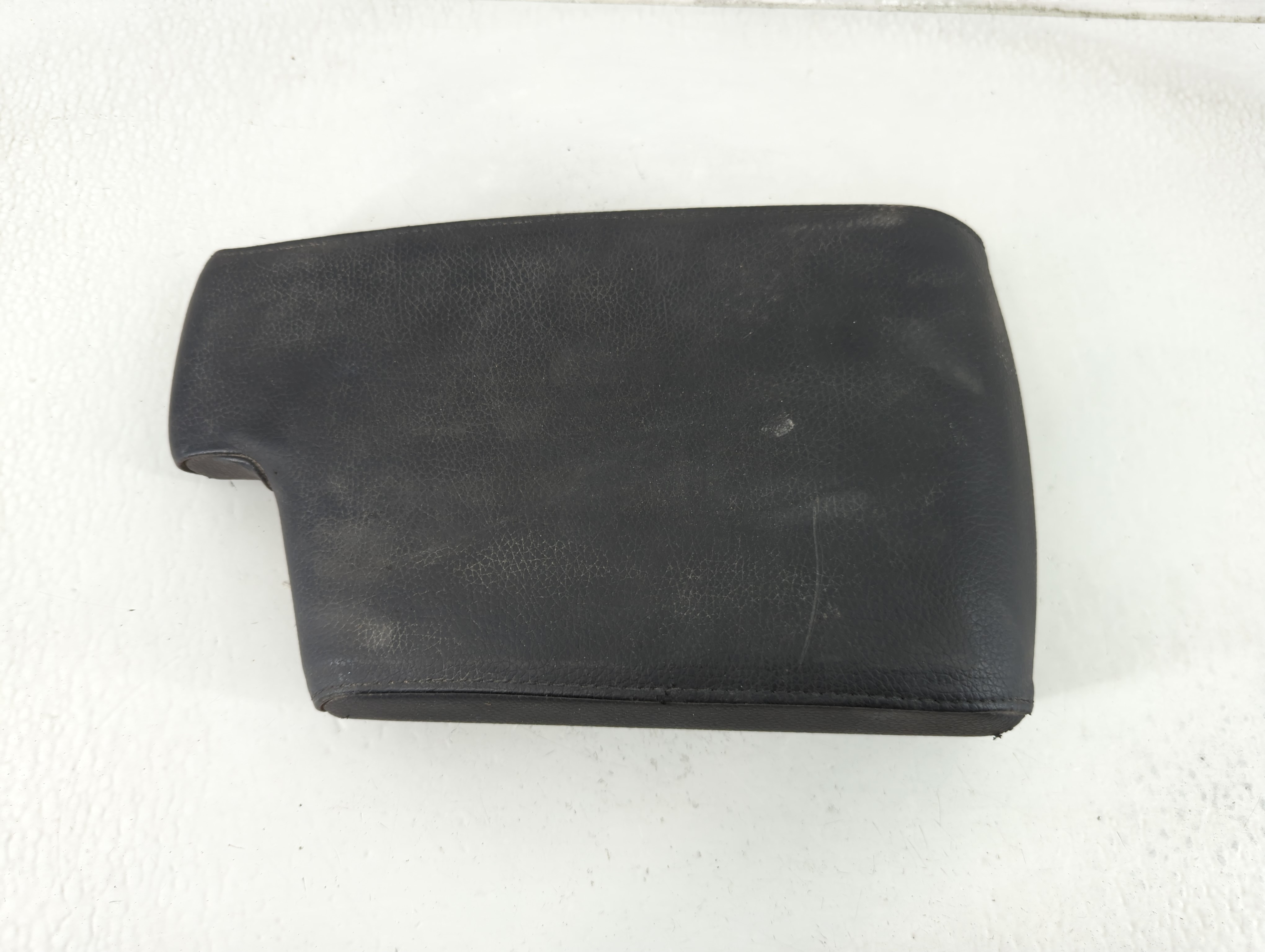 2009-2011 Bmw 335i Center Console Armrest Cover Lid Black 1186987 - Oemusedautoparts1.com