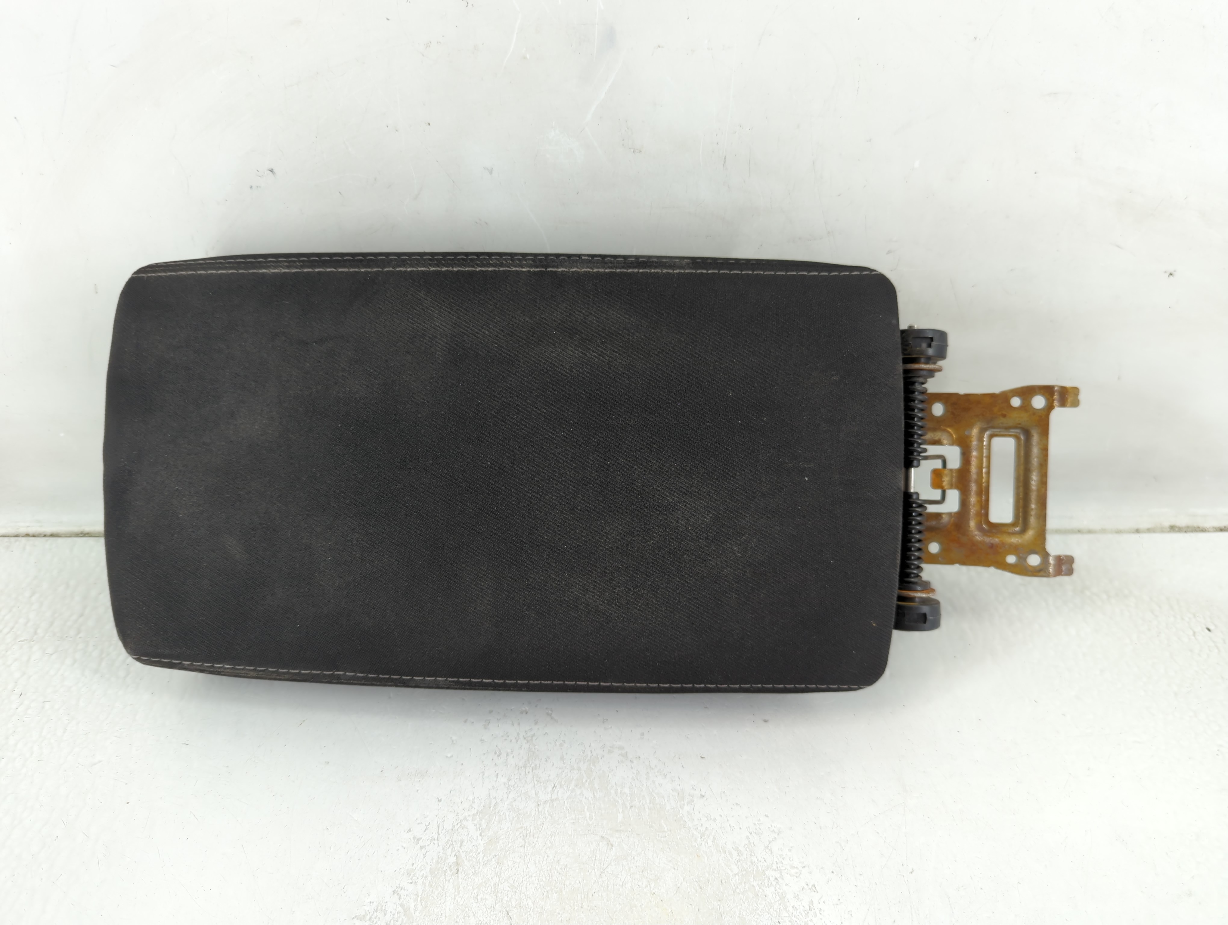 2024 Honda Civic Center Console Armrest Cover Lid Black 1186995 - Oemusedautoparts1.com