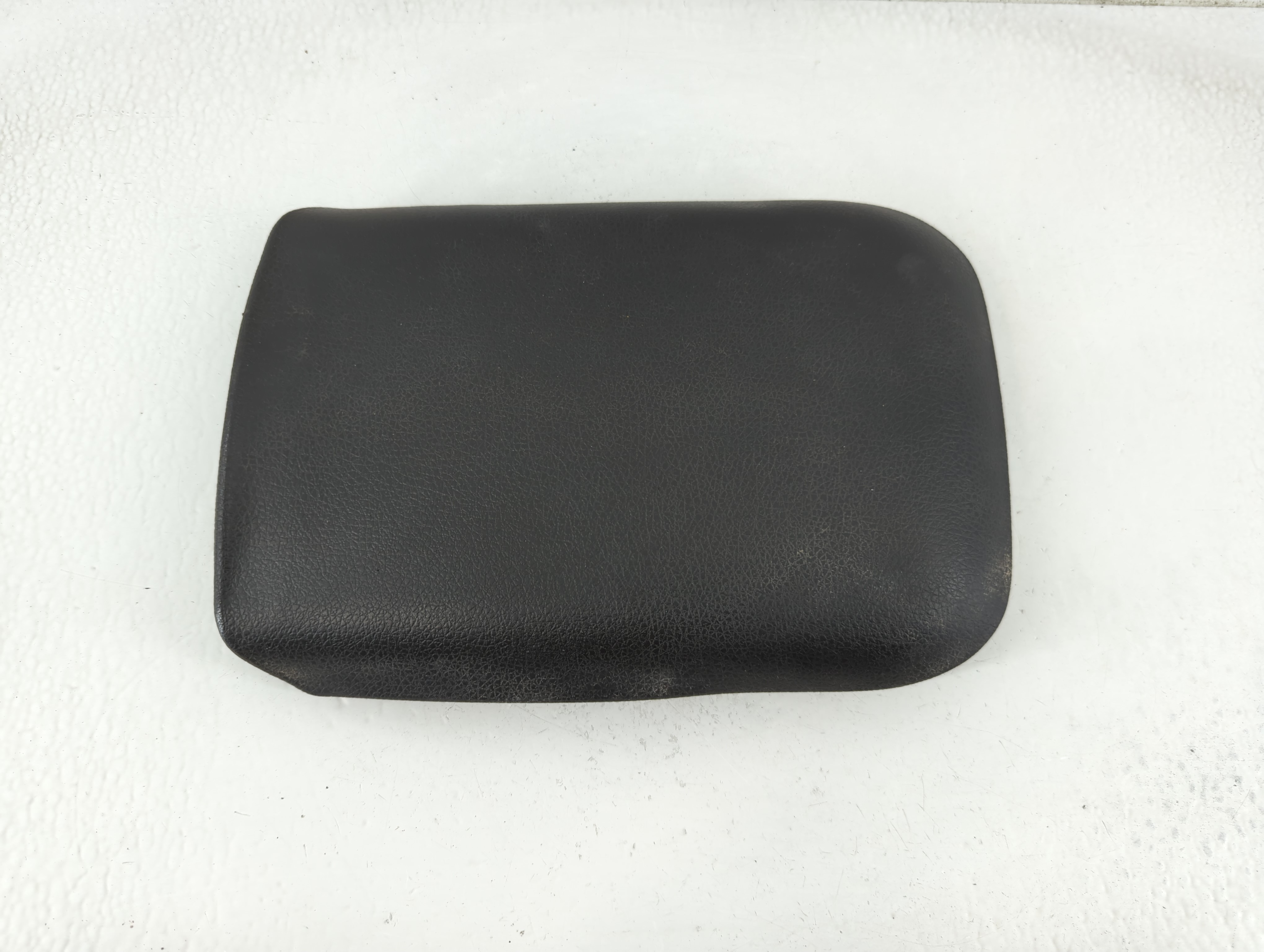 2008-2009 Ford Mustang Center Console Armrest Cover Lid Black 1186998 - Oemusedautoparts1.com