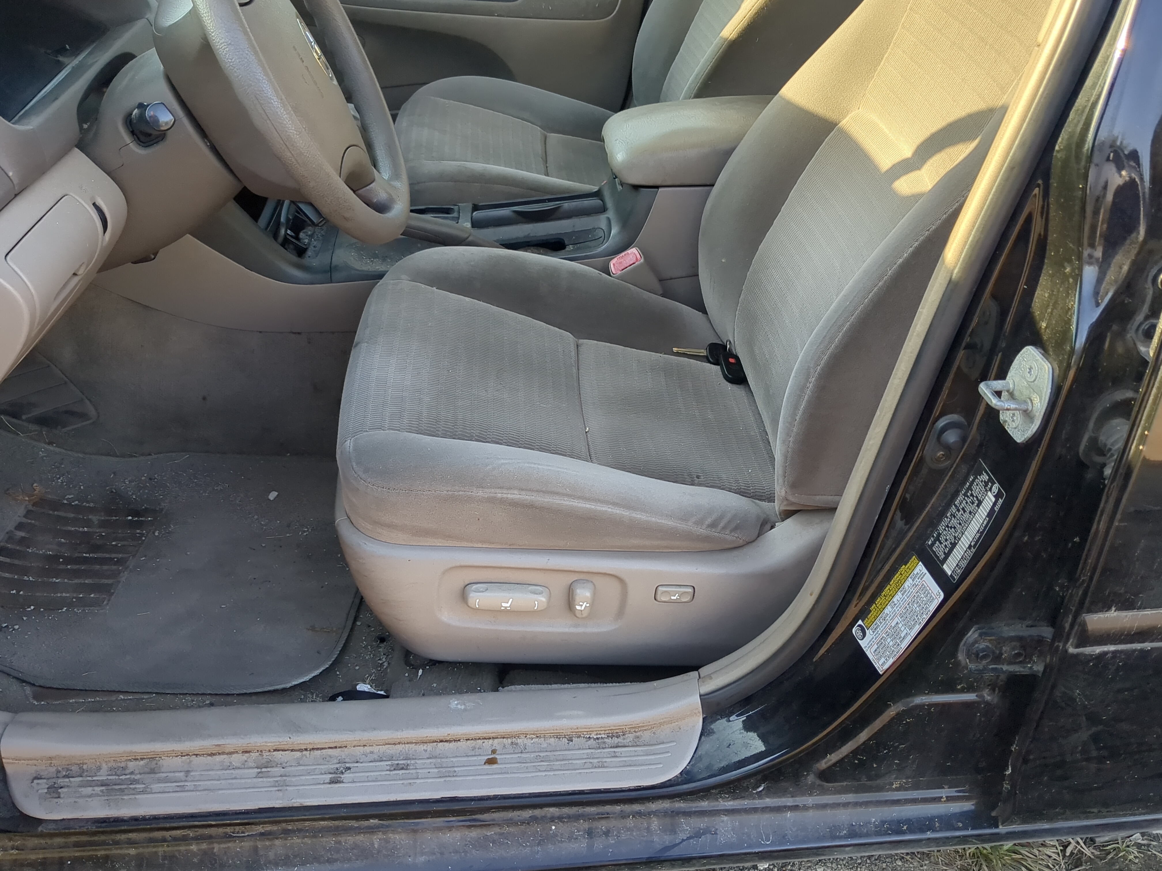 Picture of 2004-2006 Toyota Camry Driver Front Seat Oem 1187171