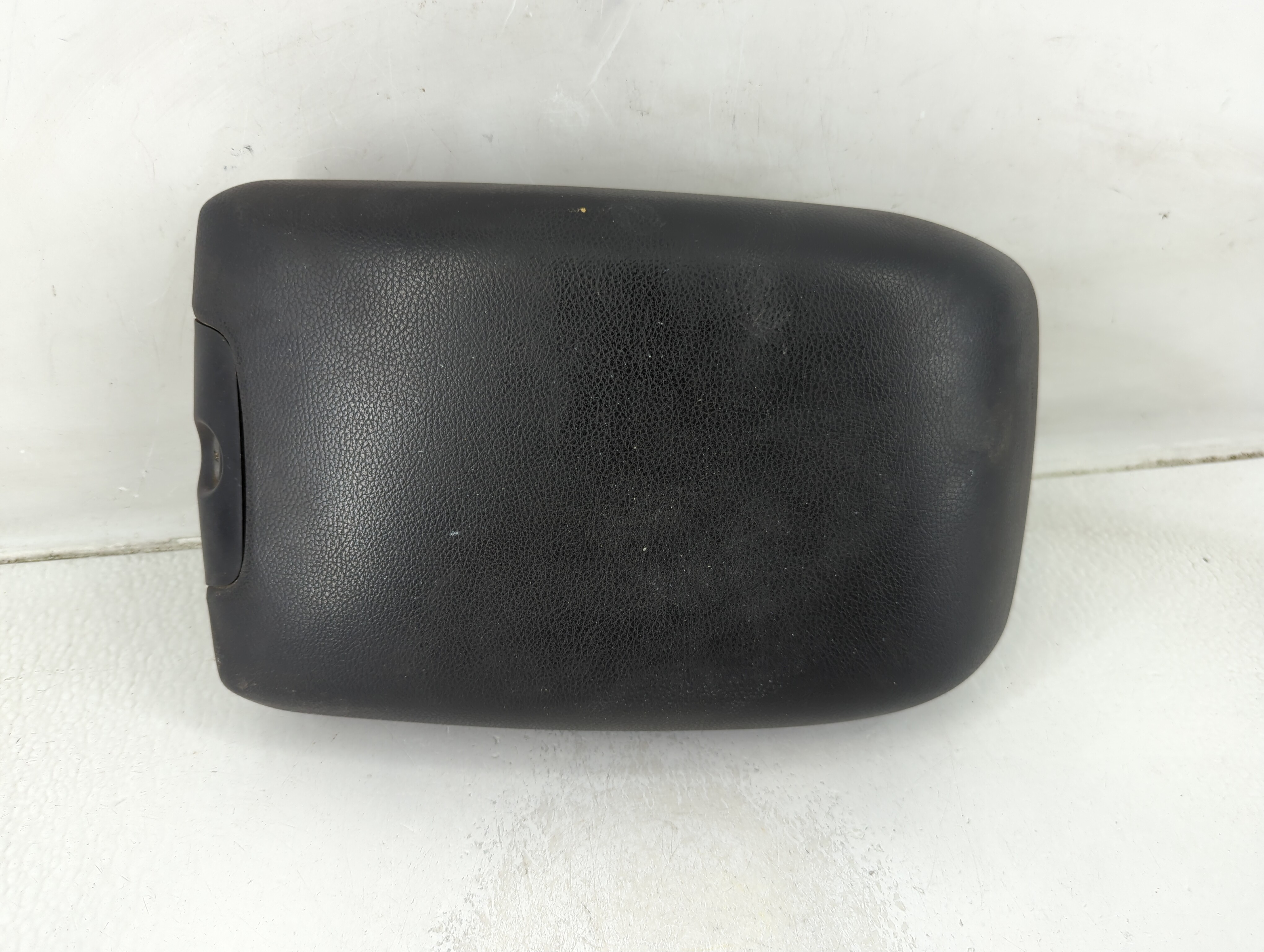 2011-2018 Jeep Wrangler Center Console Armrest Cover Lid Black 1187322 - Oemusedautoparts1.com