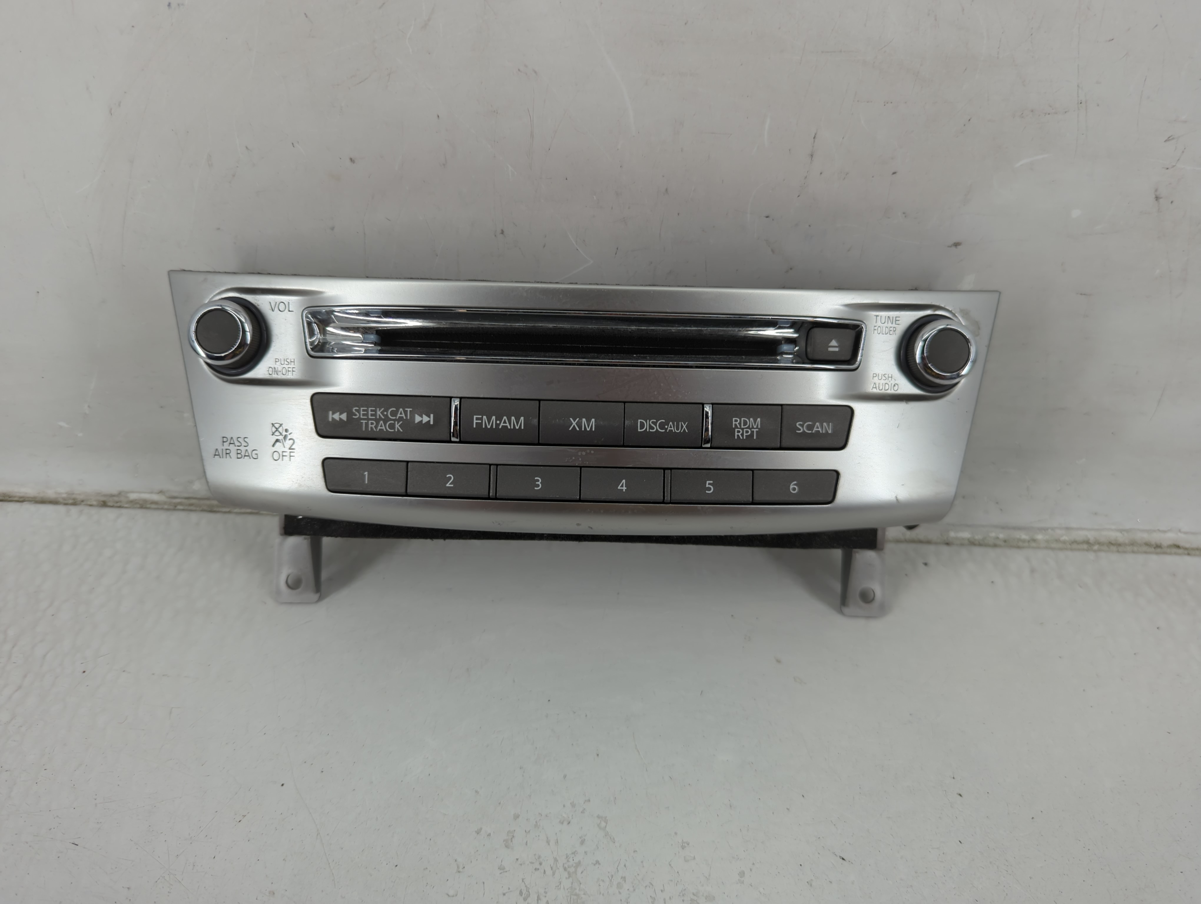 Picture of 2014-2017 Infiniti Q70 Radio Control Panel 1187331
