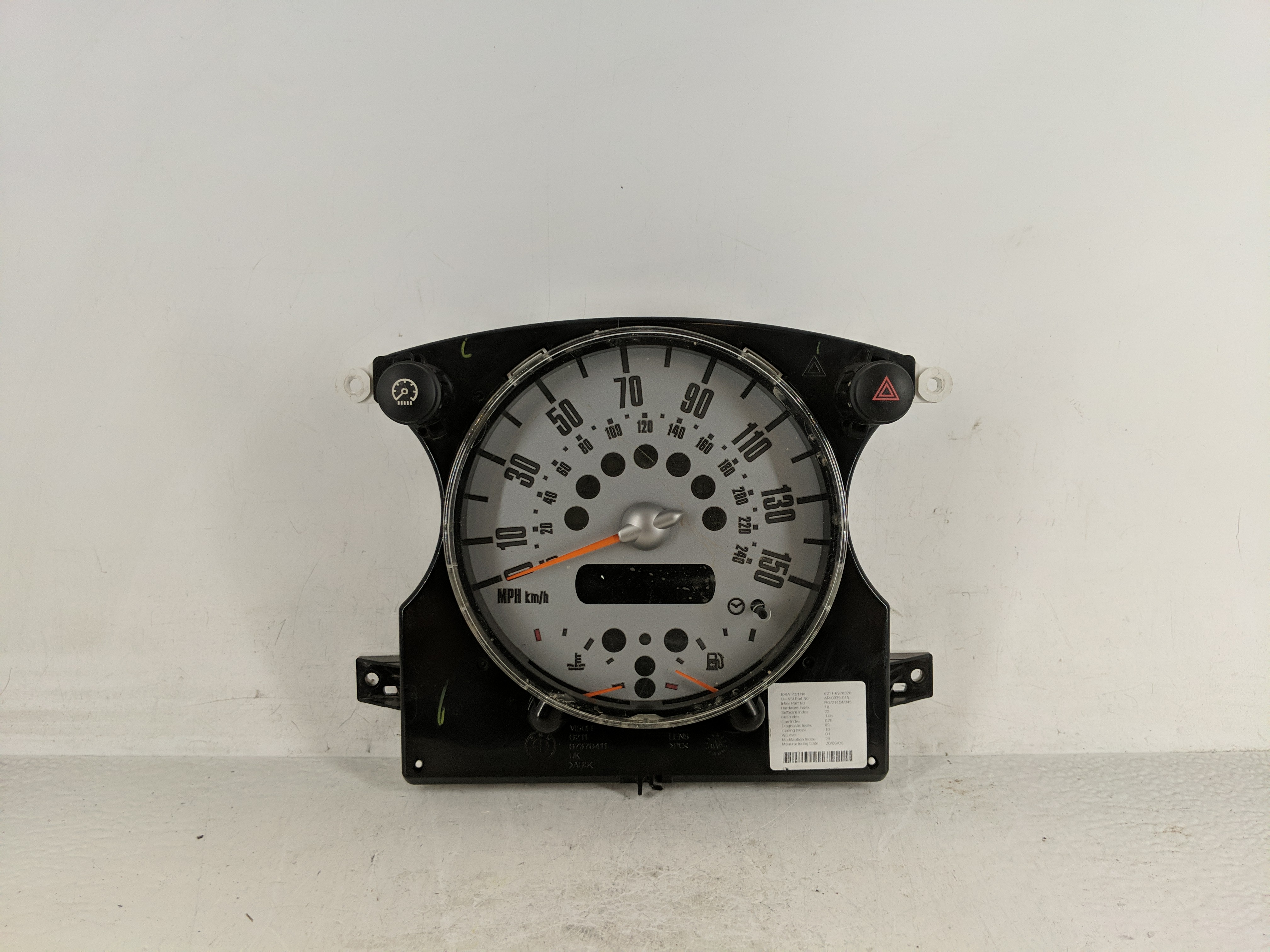 Picture of 2006 Mini Cooper Speedometer Instrument Cluster Gauges 6211-6978320 1187383