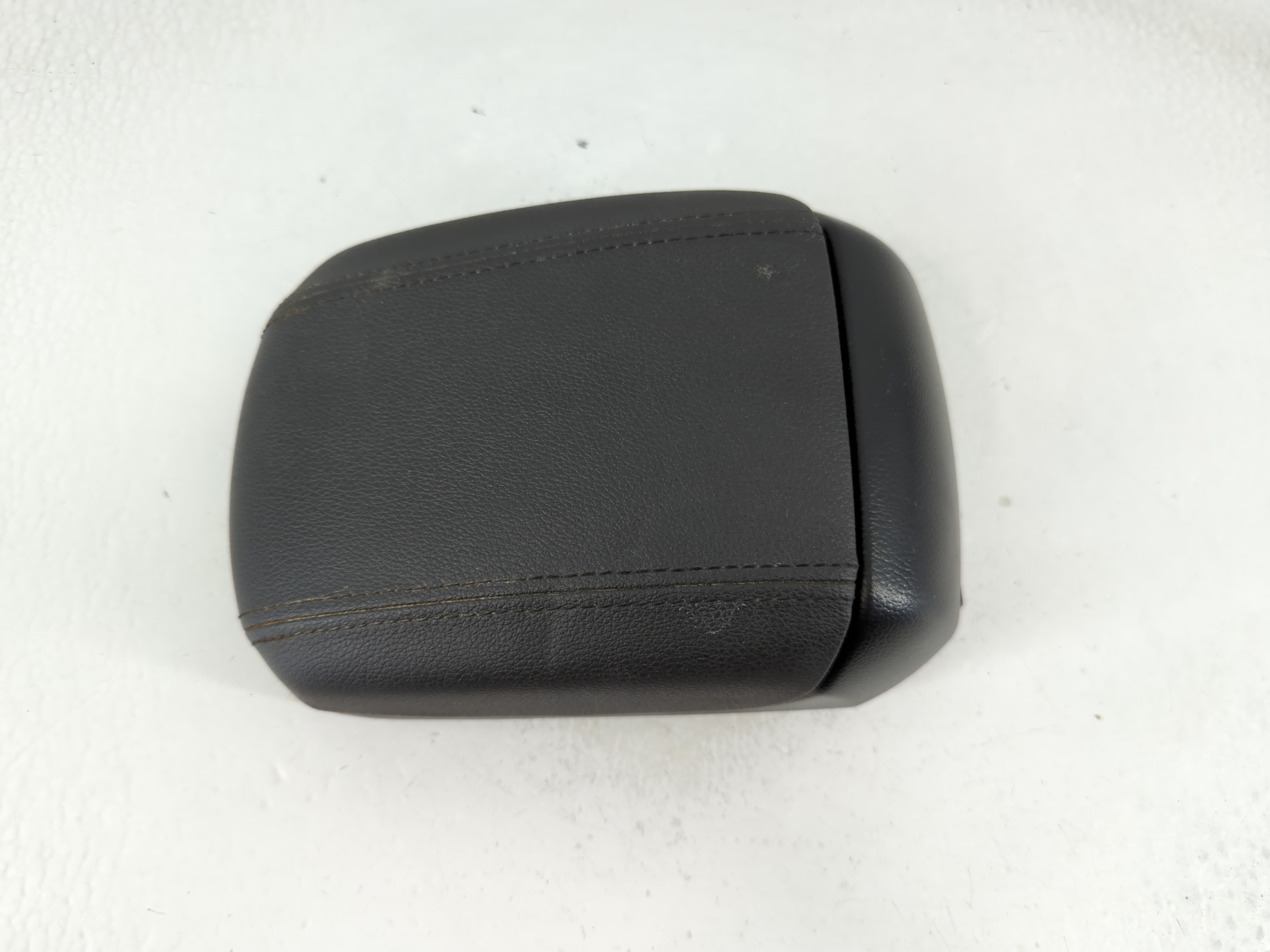 2011-2012 Chevrolet Cruze Center Console Armrest Cover Lid Black 1187400 - Oemusedautoparts1.com