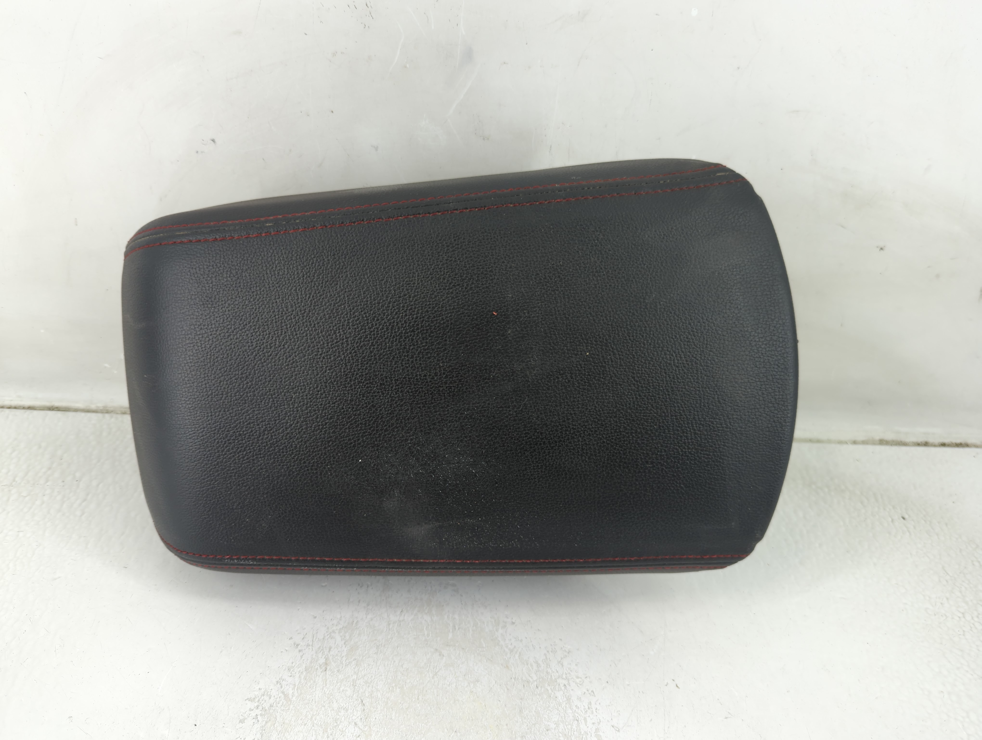 2016 Ford Explorer Center Console Armrest Cover Lid Black 1187417 - Oemusedautoparts1.com