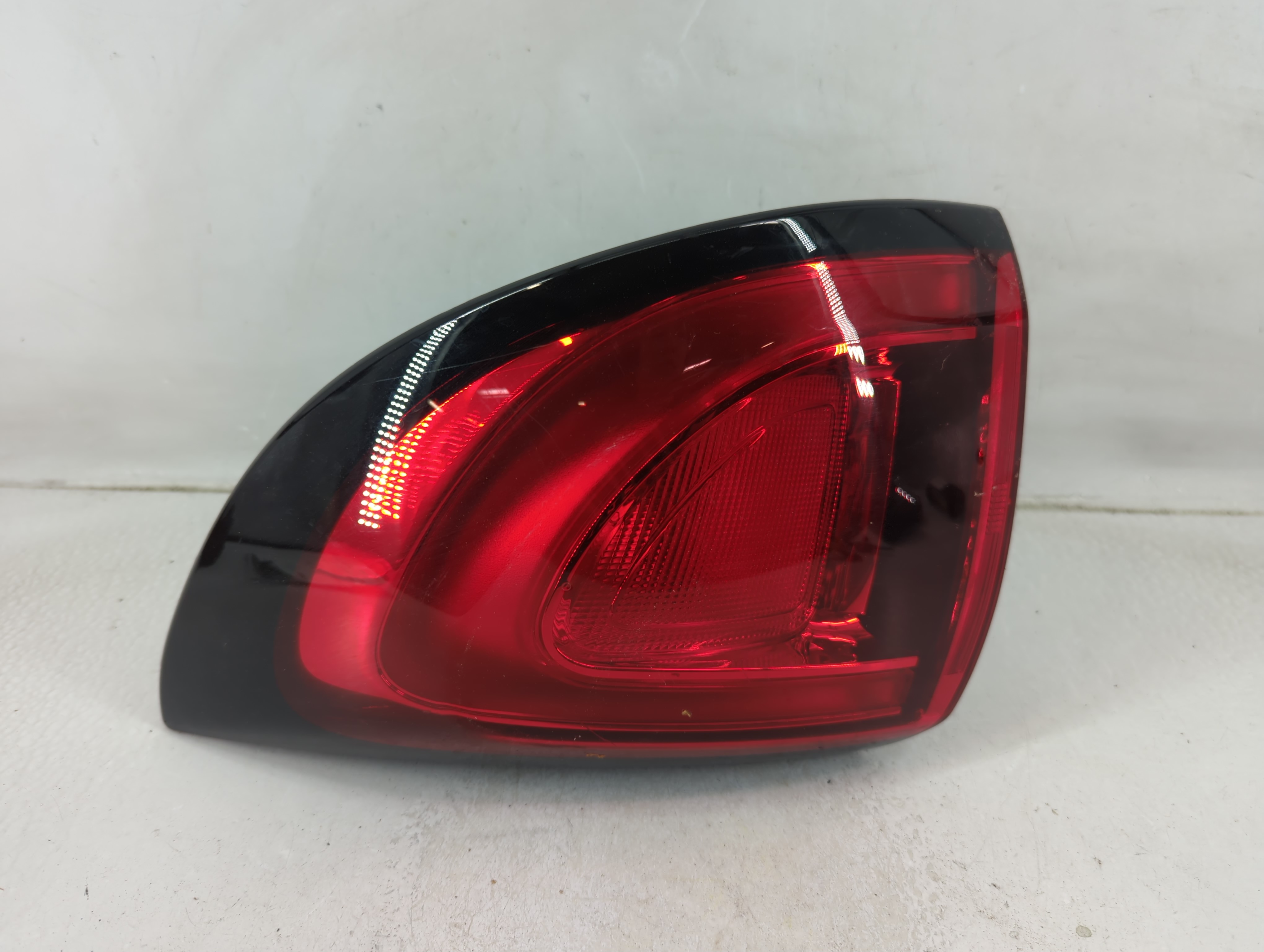 2017 Chrysler Pacifica Passenger Right Side Tail Light Taillight Oem 1187433 - Oemusedautoparts1.com