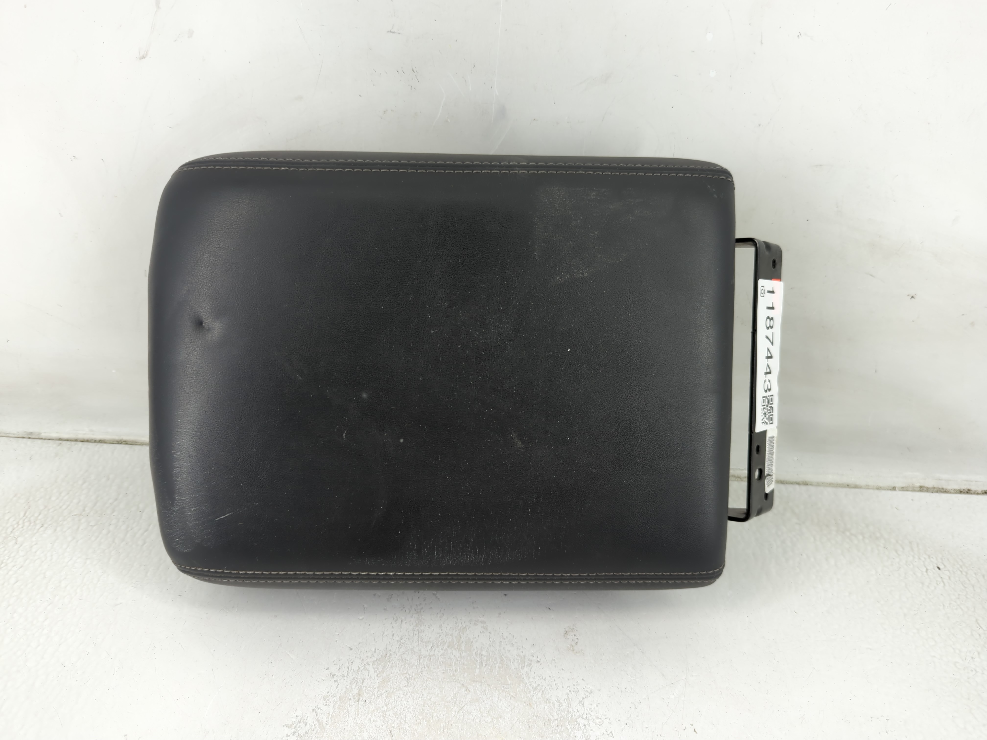 2017 Infiniti Qx60 Center Floor Console Gray 1187443 - Oemusedautoparts1.com