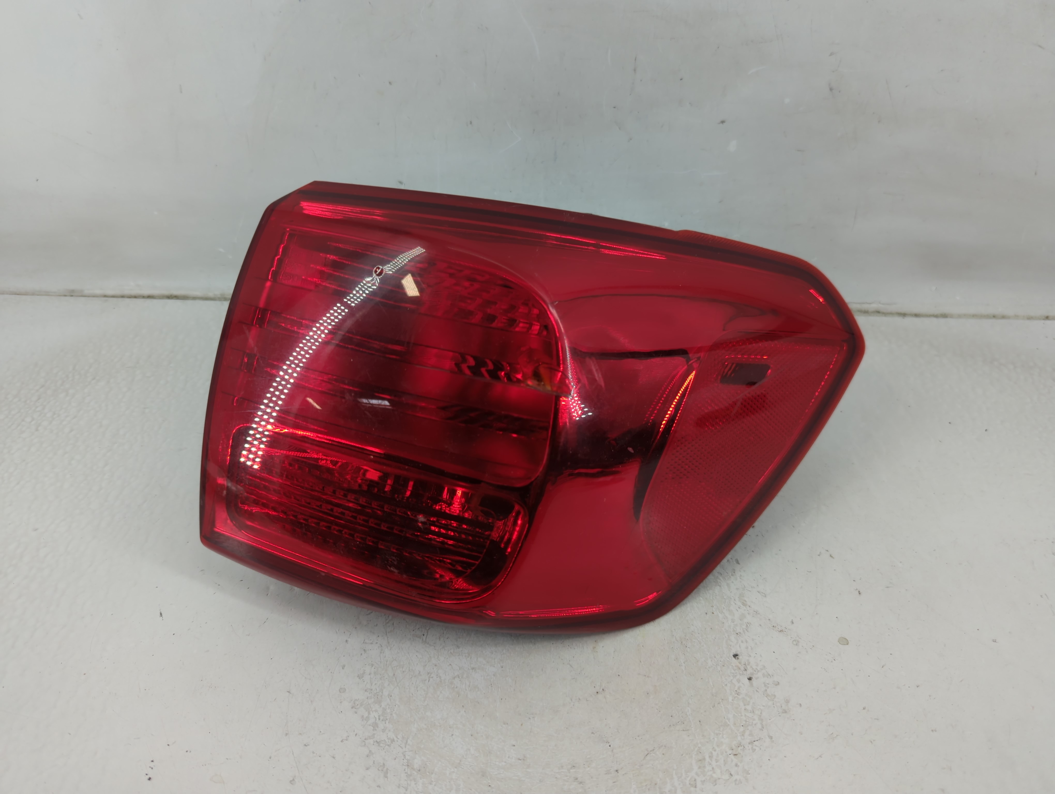 2016-2018 Kia Sedona Passenger Right Side Tail Light Taillight Oem 1187479 - Oemusedautoparts1.com