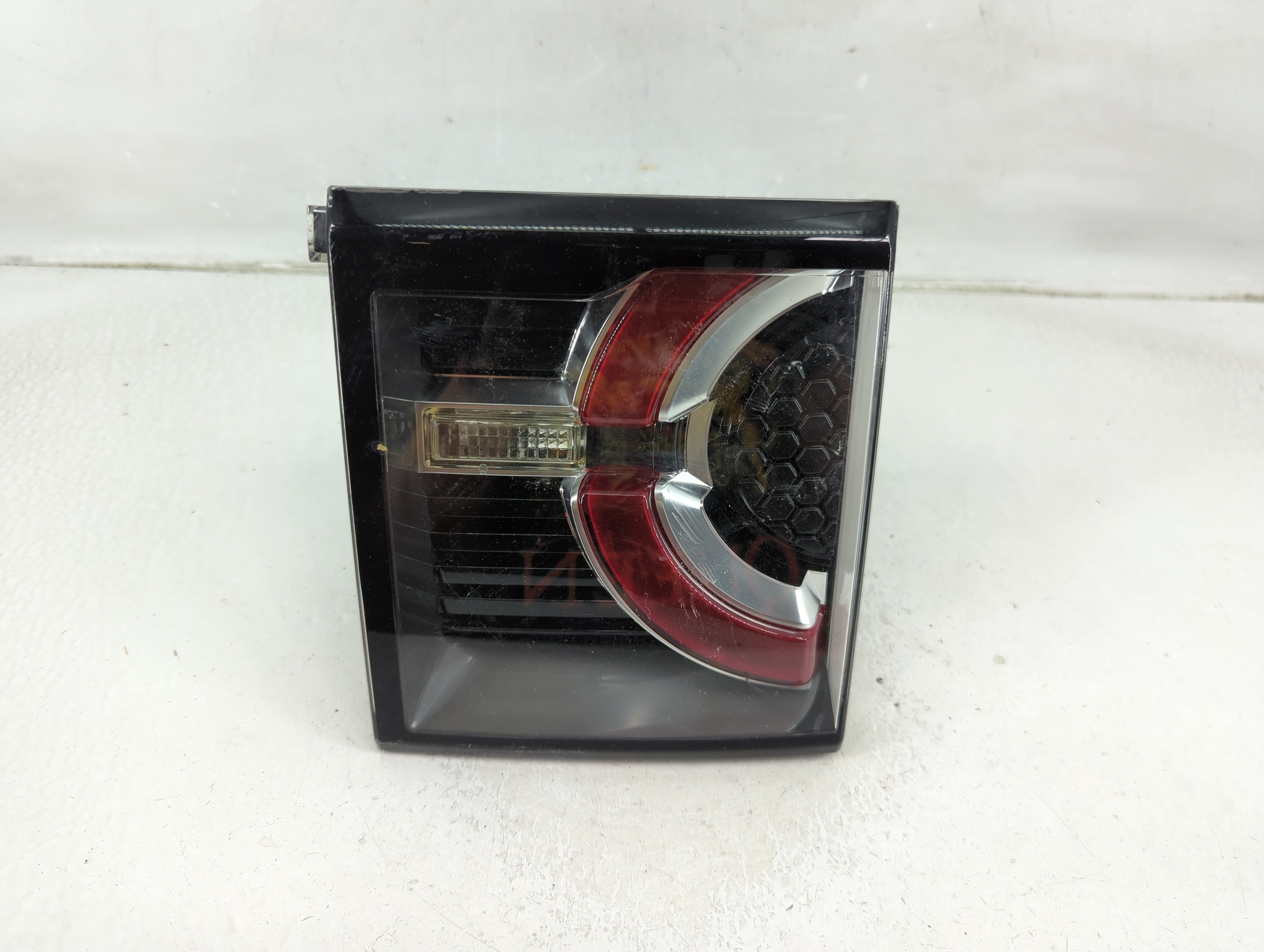 Picture of 2015 Land Rover Discovery Sport Passenger Right Side Tail Light Taillight Oem 1187490