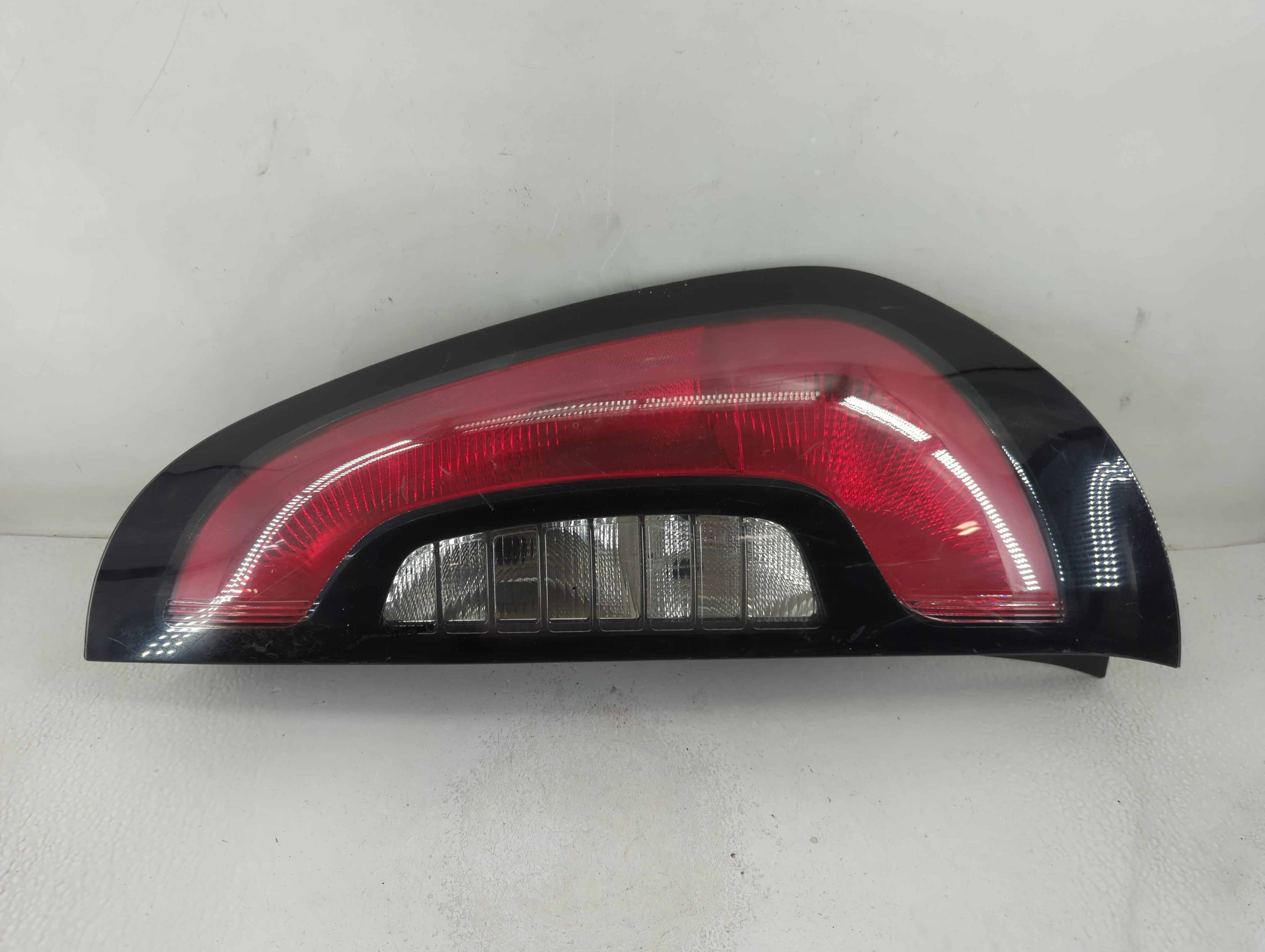 Picture of 2014-2019 Kia Soul Passenger Right Side Tail Light Taillight Oem 1187493