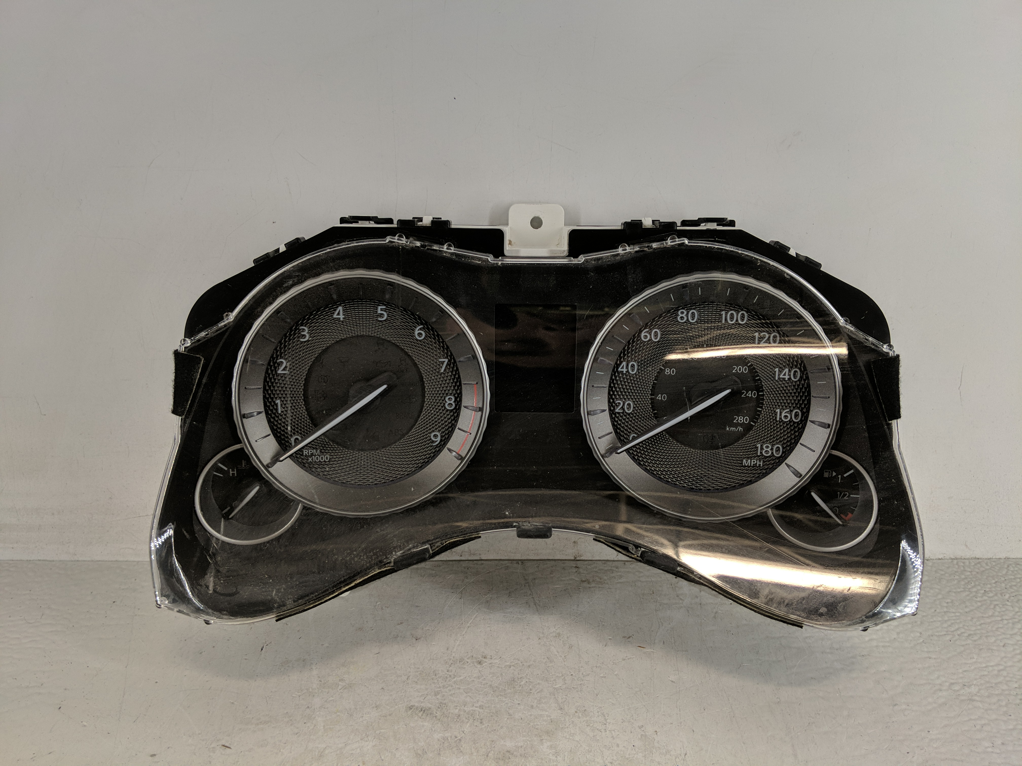 2016-2018 Infiniti Q70 Speedometer Instrument Cluster Gauges 6ak0b/6sbi 1187531 - Oemusedautoparts1.com