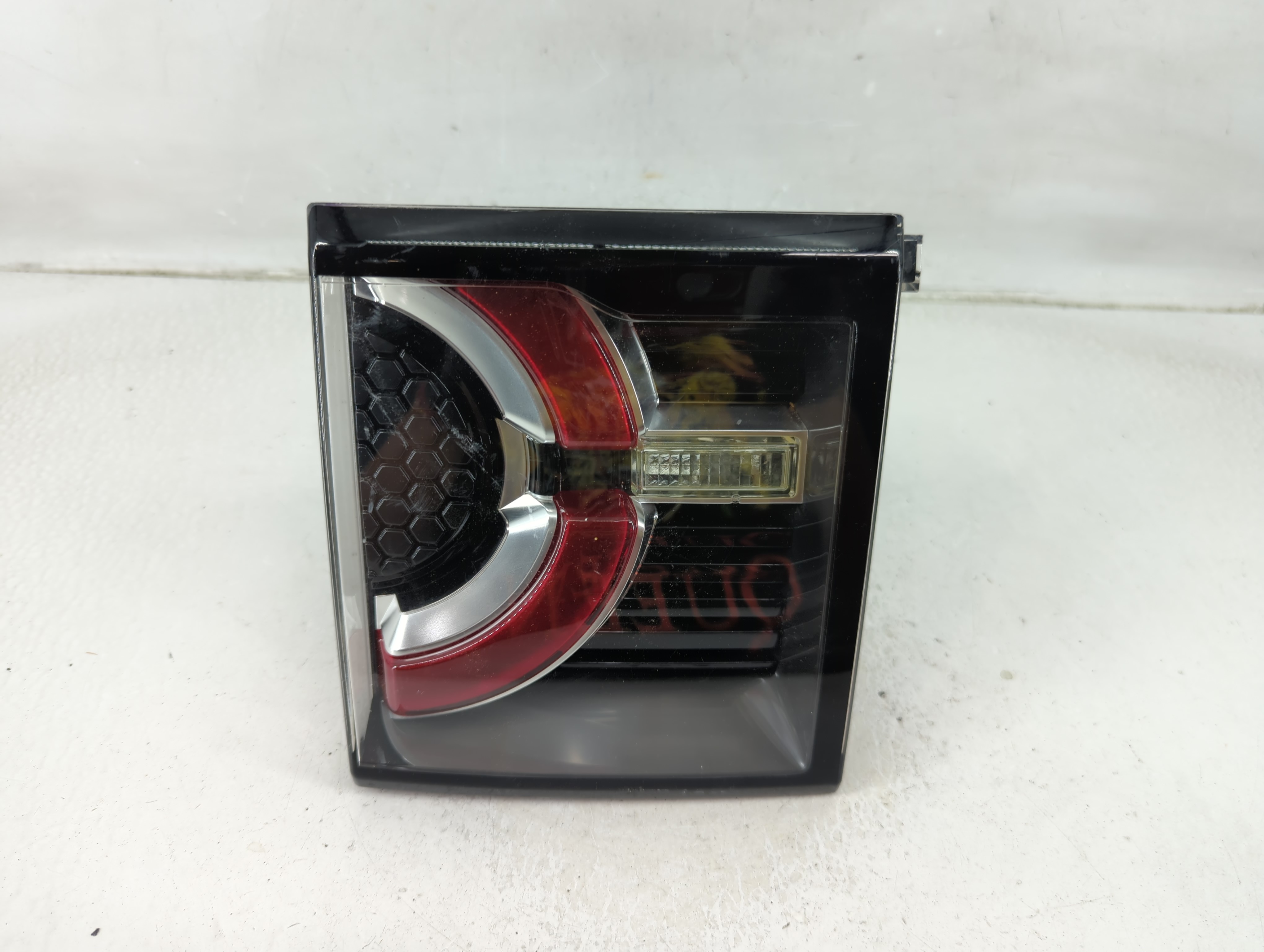 Picture of Land Rover Discovery Sport Passenger Right Side Tail Light Taillight Oem 1187552