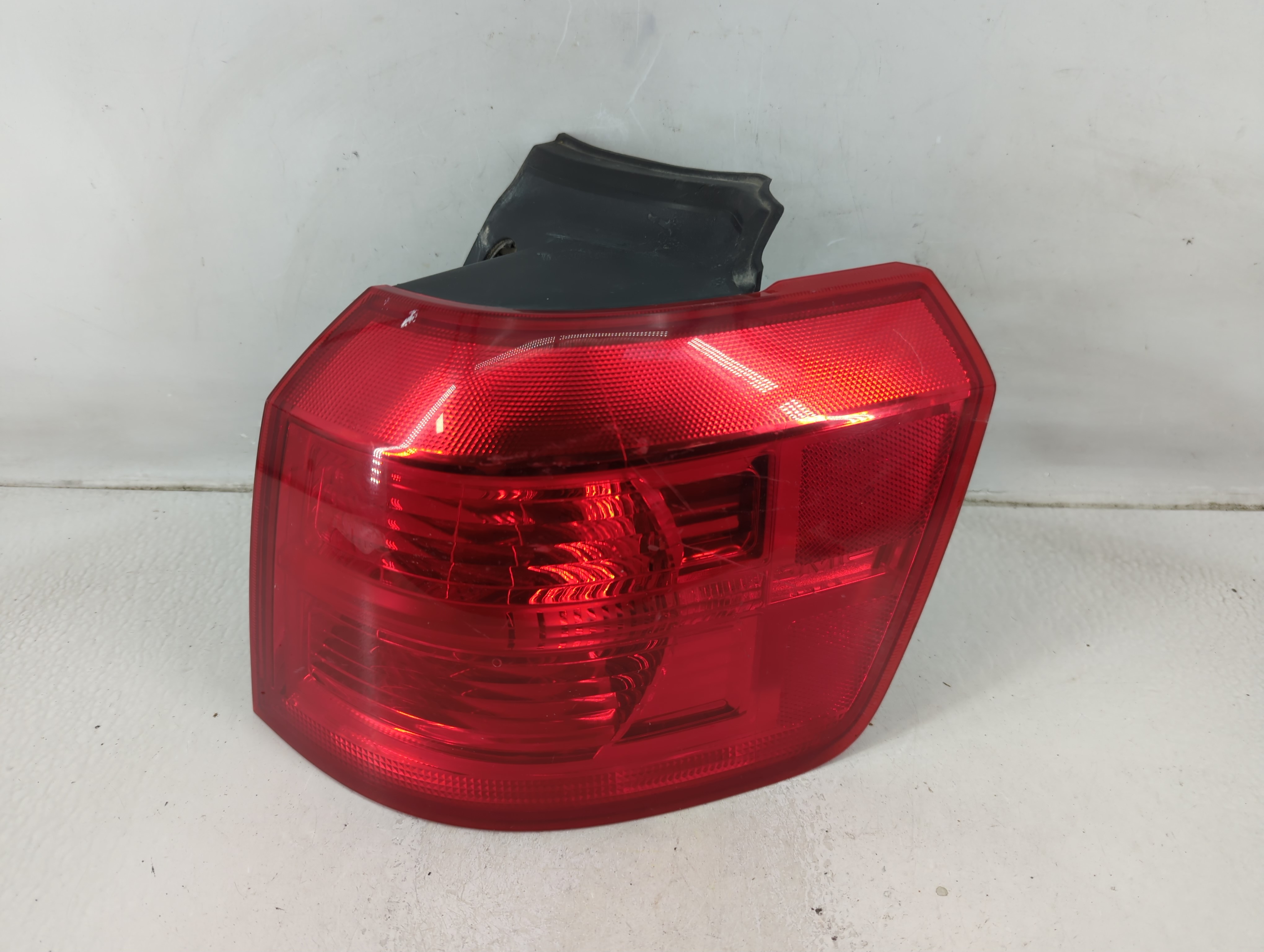 Picture of 2011-2013 Buick Regal Passenger Right Side Tail Light Taillight Oem 1187554