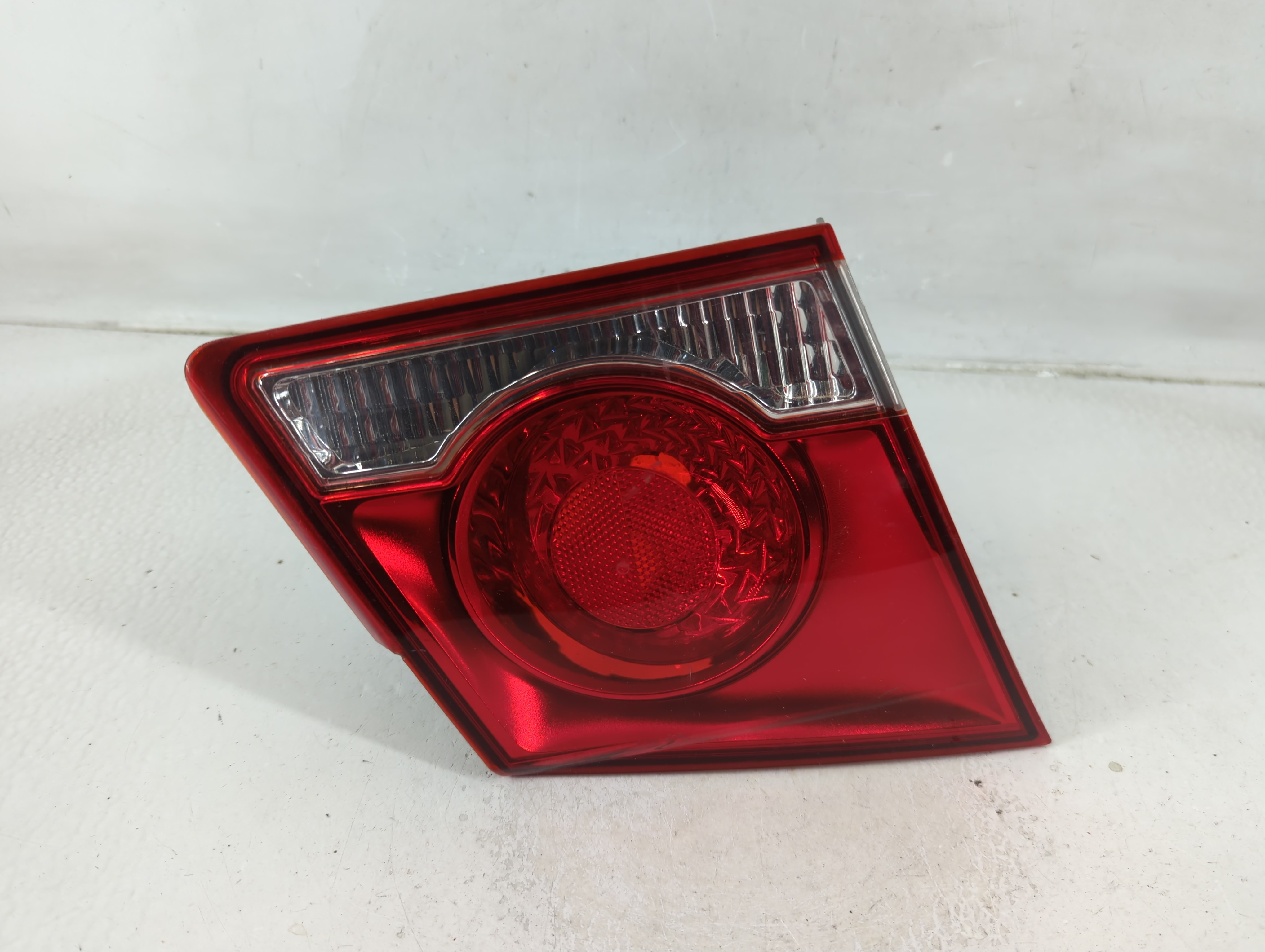 Picture of 2004-2005 Chevrolet Impala Driver Left Side Tail Light Taillight Oem 1187571