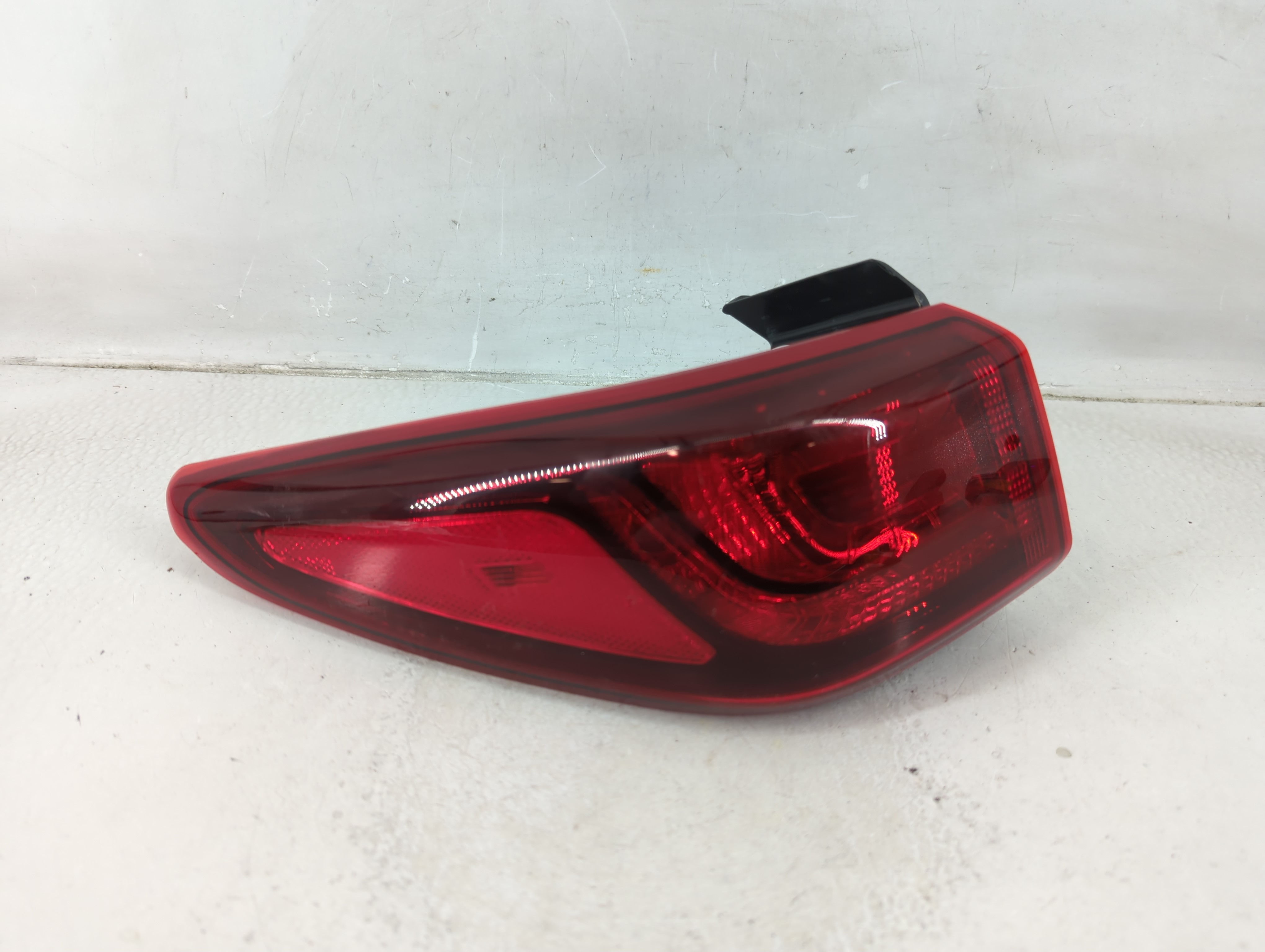 Picture of 2018-2021 Hyundai Kona Driver Left Side Tail Light Taillight Oem 1187573