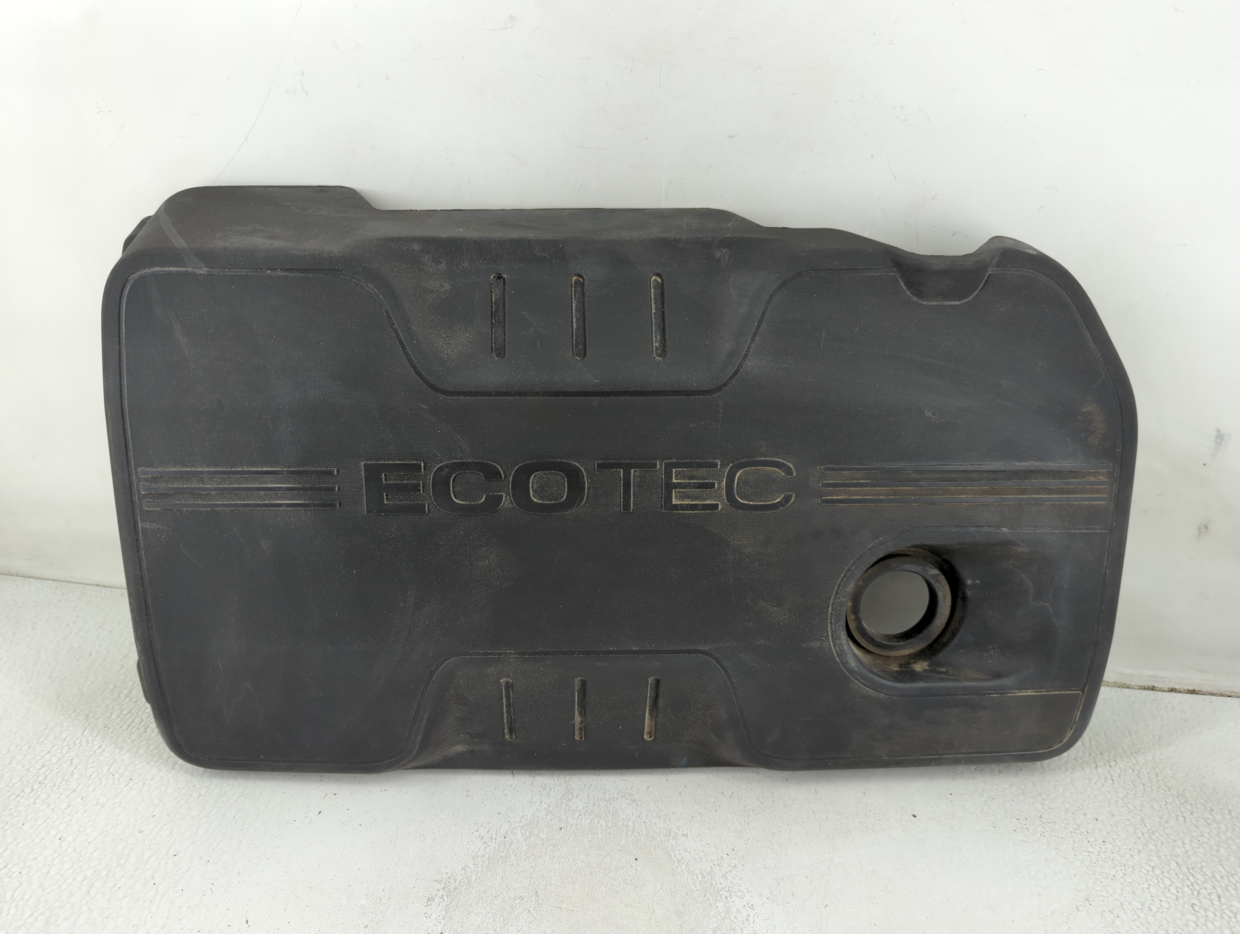 2012 Gmc Terrain Engine Cover 1187611 - Oemusedautoparts1.com