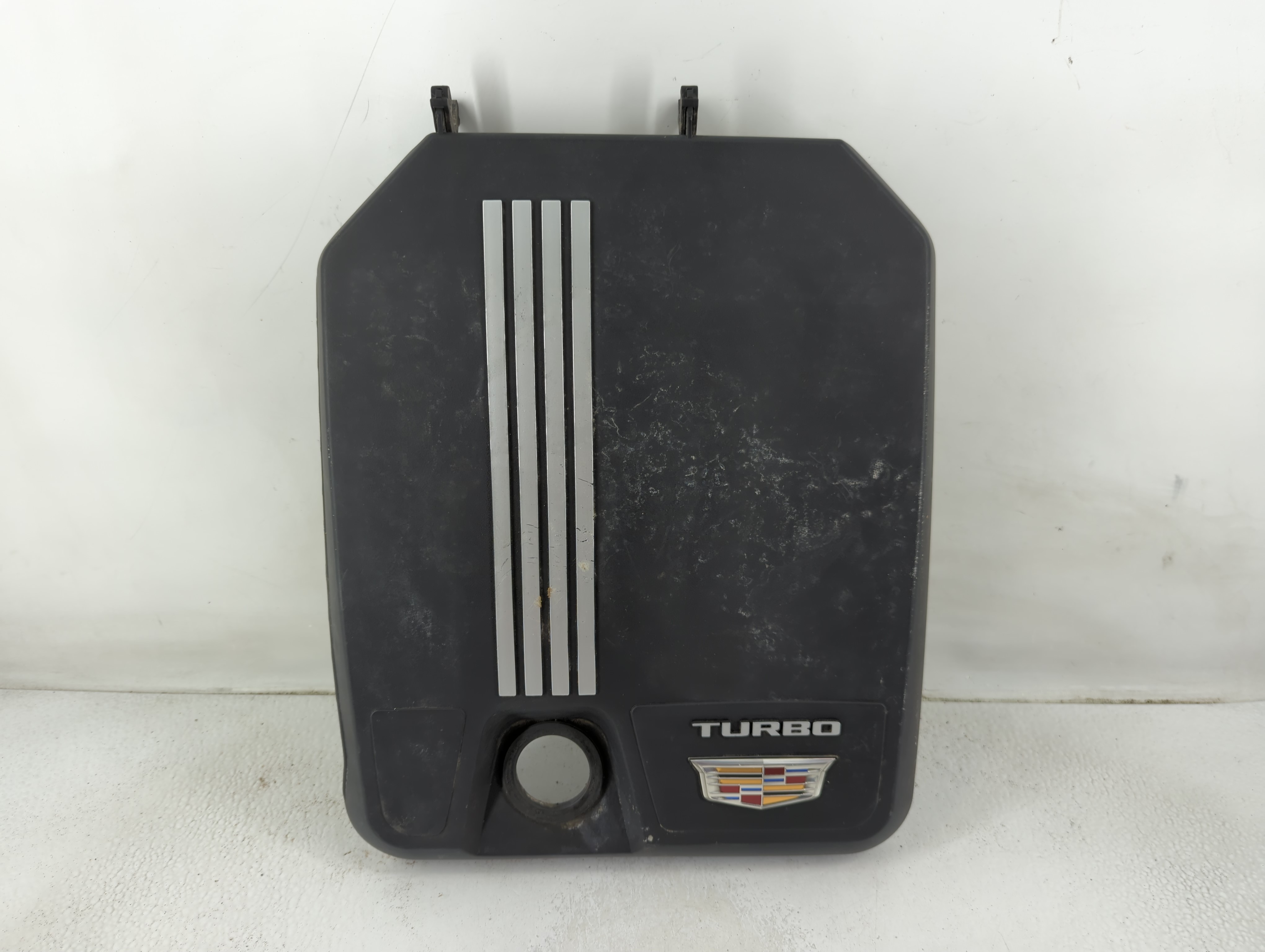 2021 Cadillac Ct5 Engine Cover 1187612 - Oemusedautoparts1.com