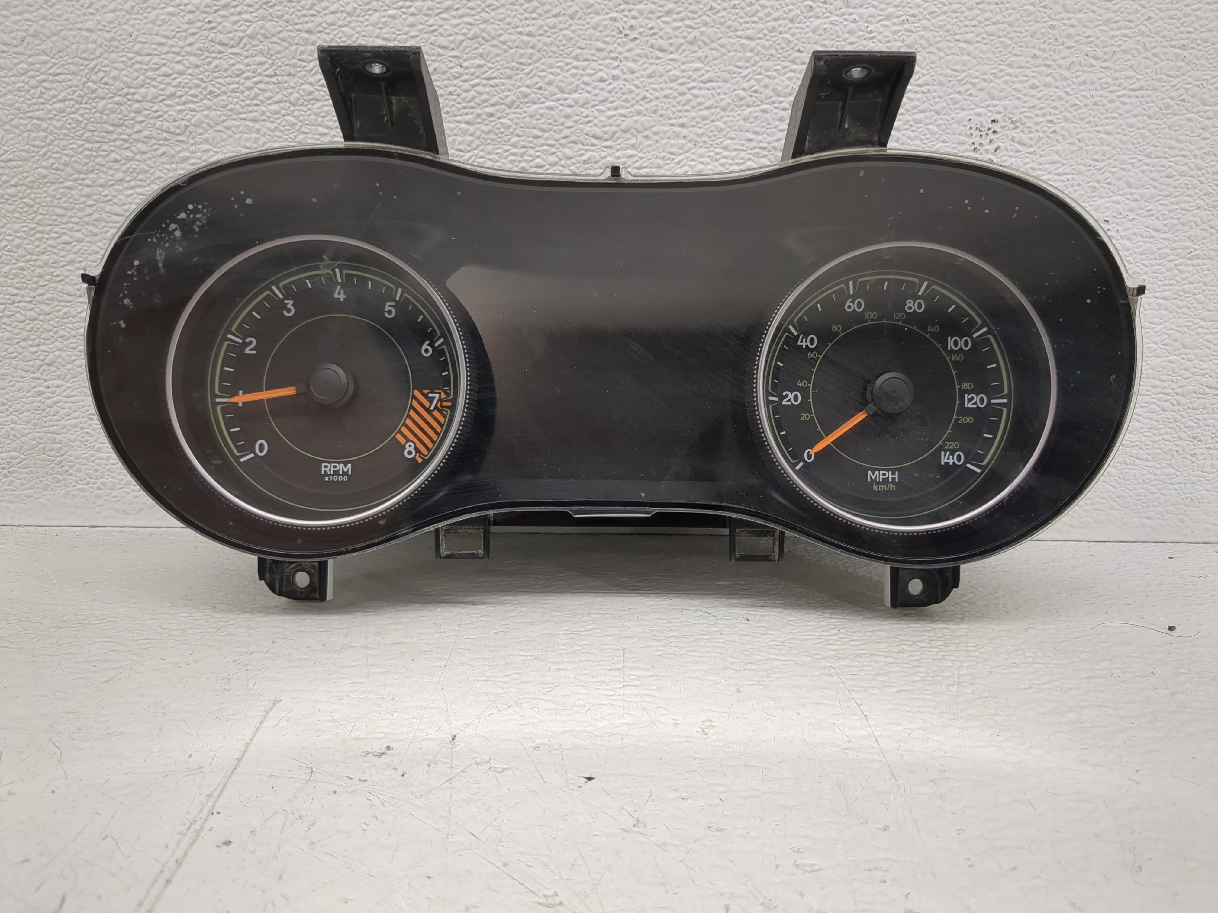 2015-2015 Jeep Cherokee Speedometer Instrument Cluster Gauges 1187624 - Oemusedautoparts1.com