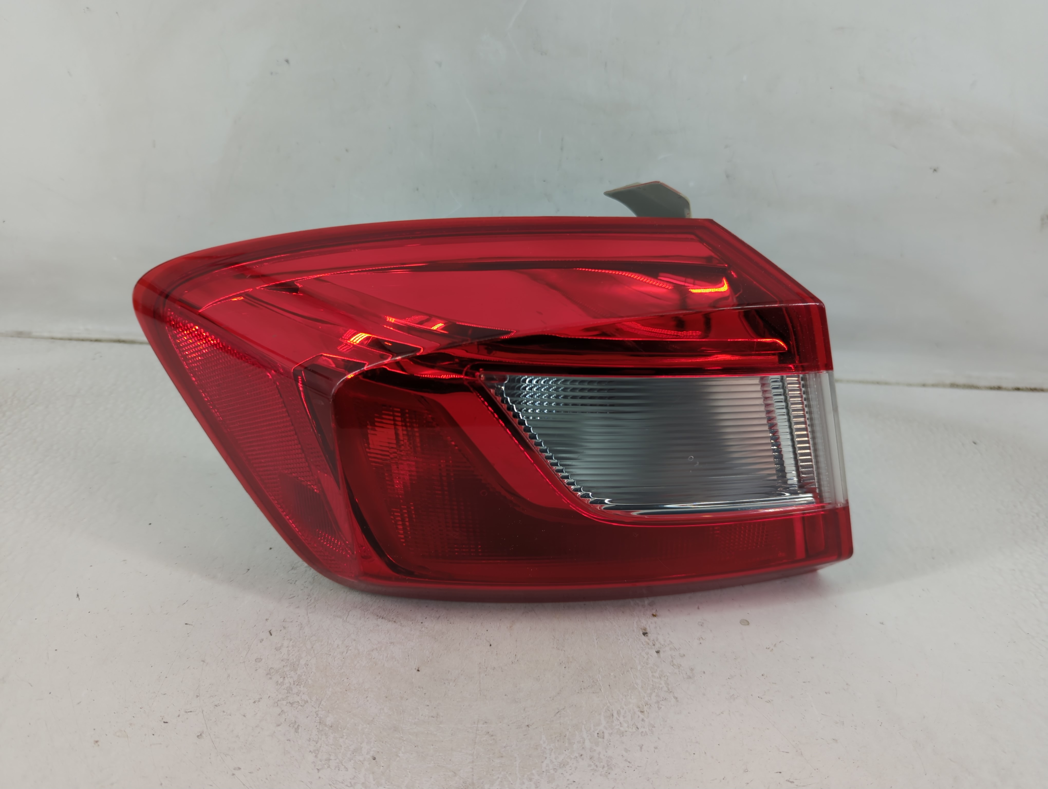 Picture of 2017-2017 Chevrolet Cruze Passenger Right Side Tail Light Taillight Oem 1187626
