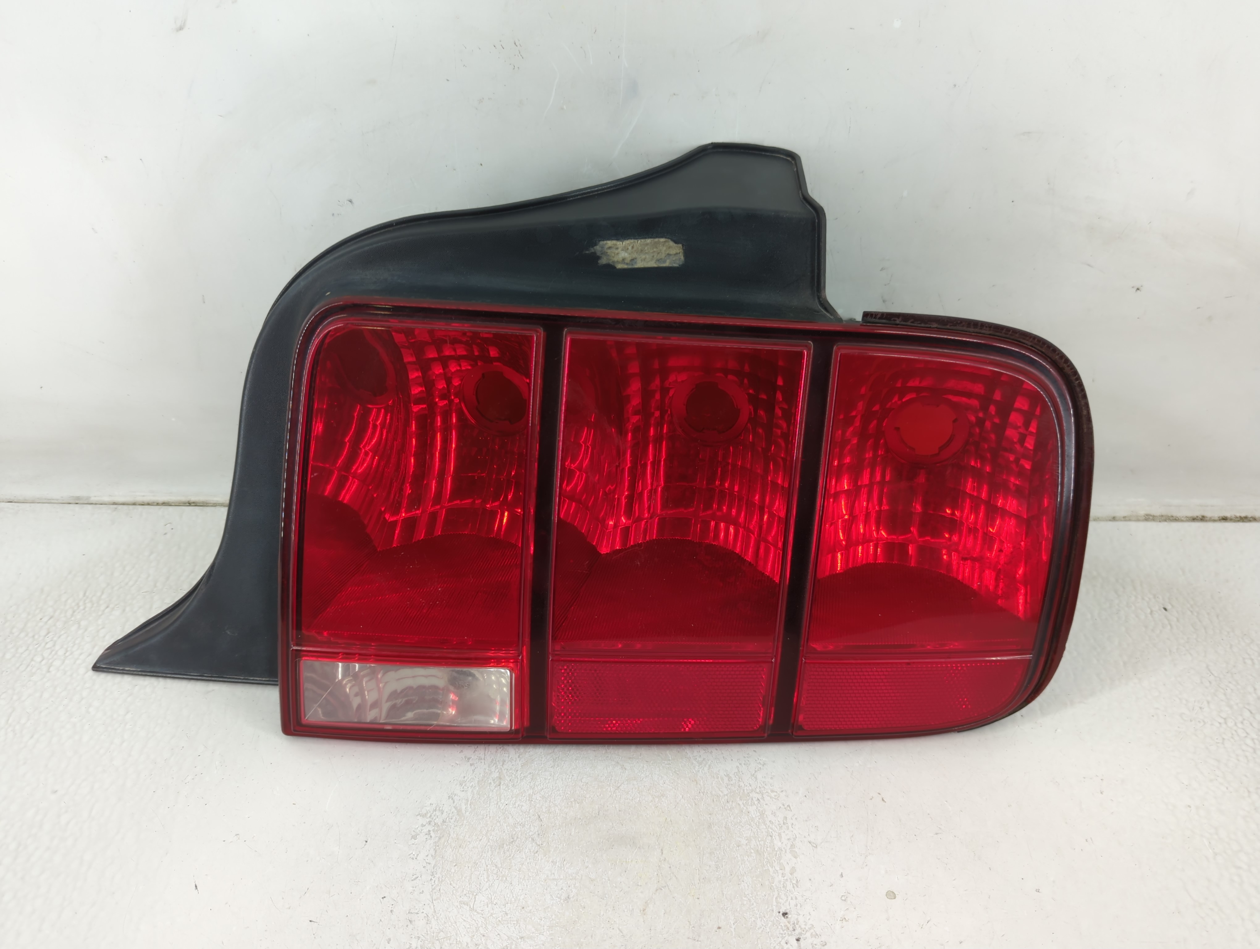 Picture of 2005-2009 Ford Mustang Passenger Right Side Tail Light Taillight Oem 1187630