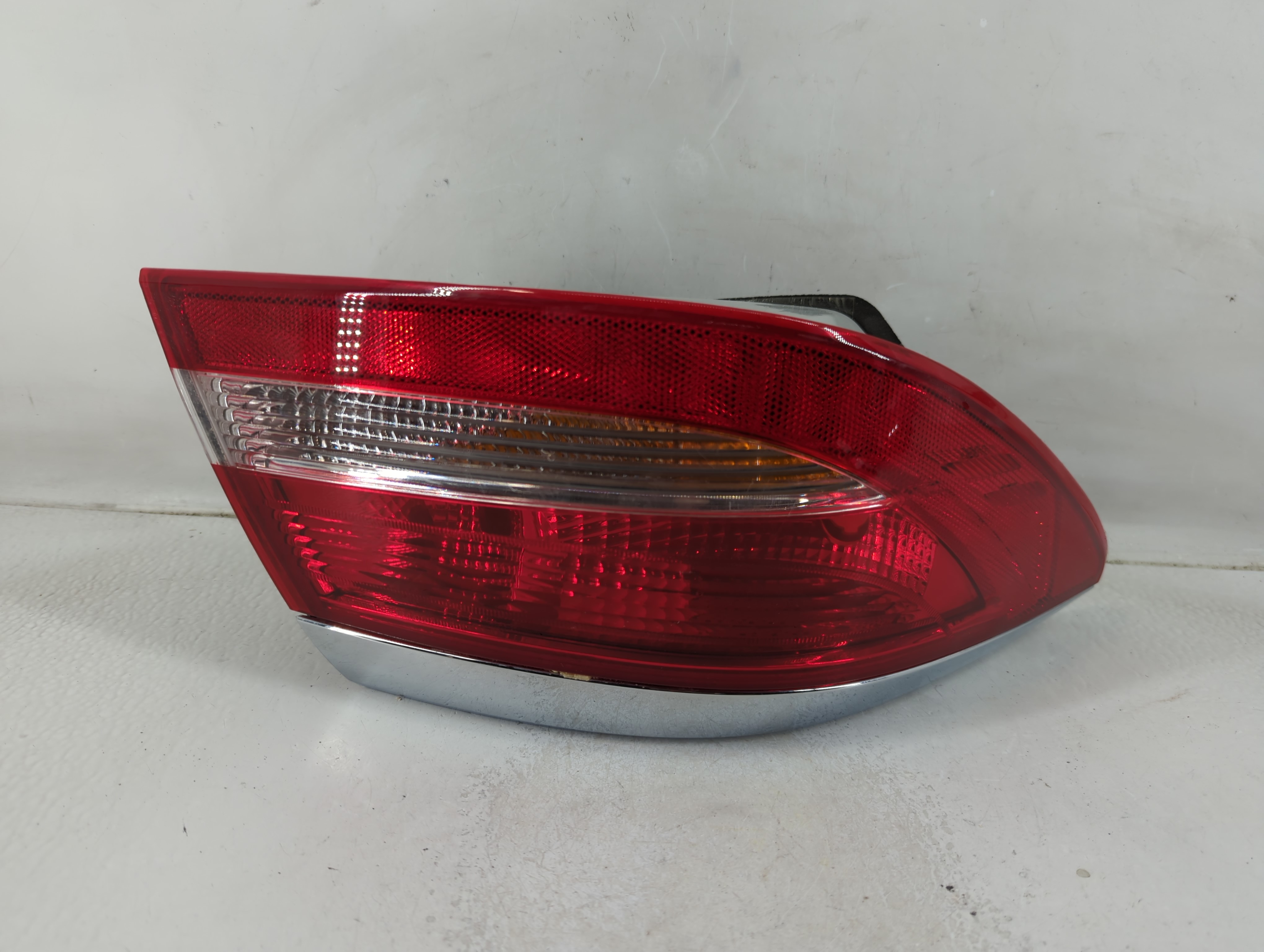 Picture of 2012-2017 Buick Verano Passenger Right Side Tail Light Taillight Oem 1187647