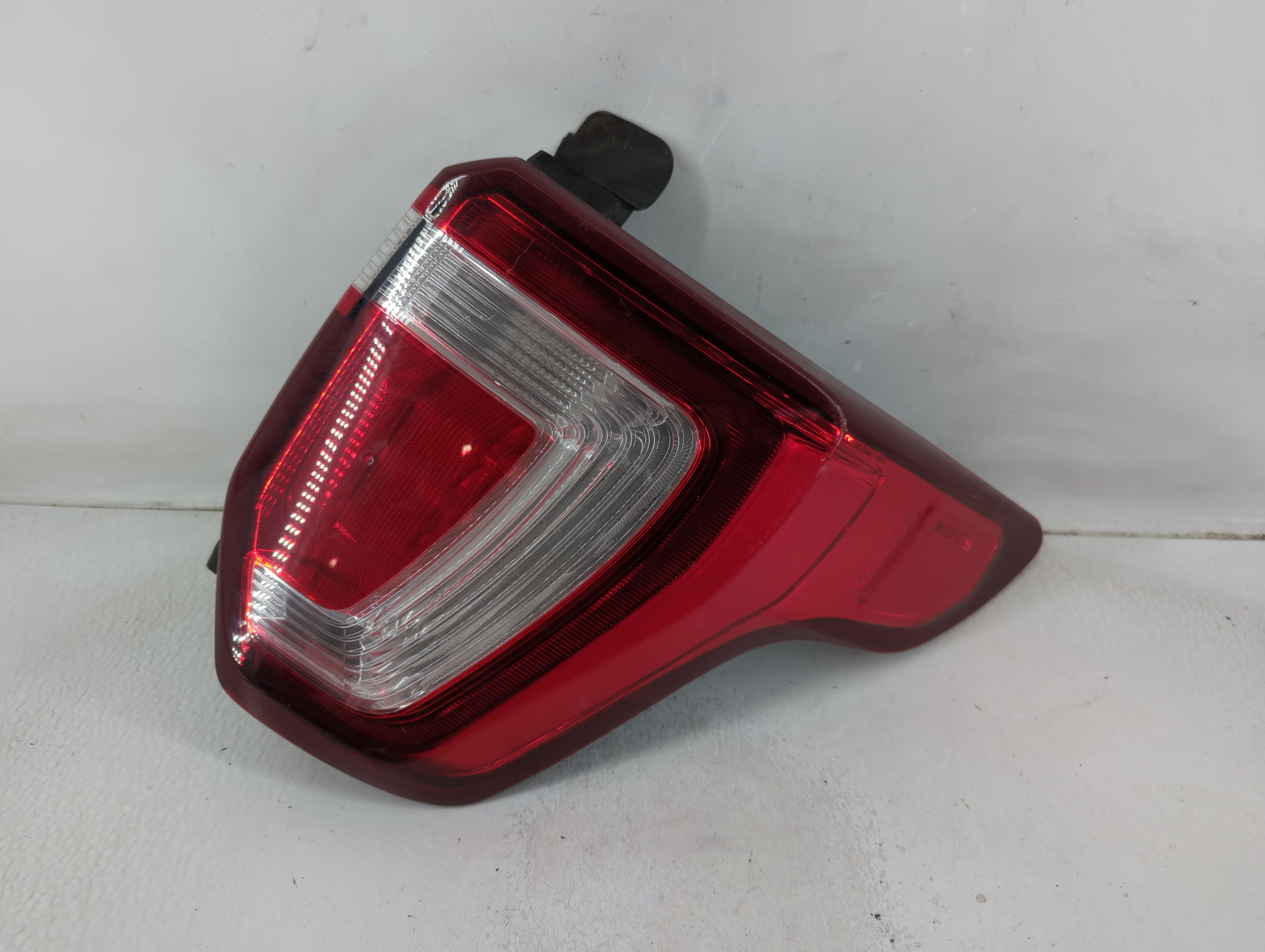 2018 Ford Explorer Passenger Right Side Tail Light Taillight Oem 1187649 - Oemusedautoparts1.com