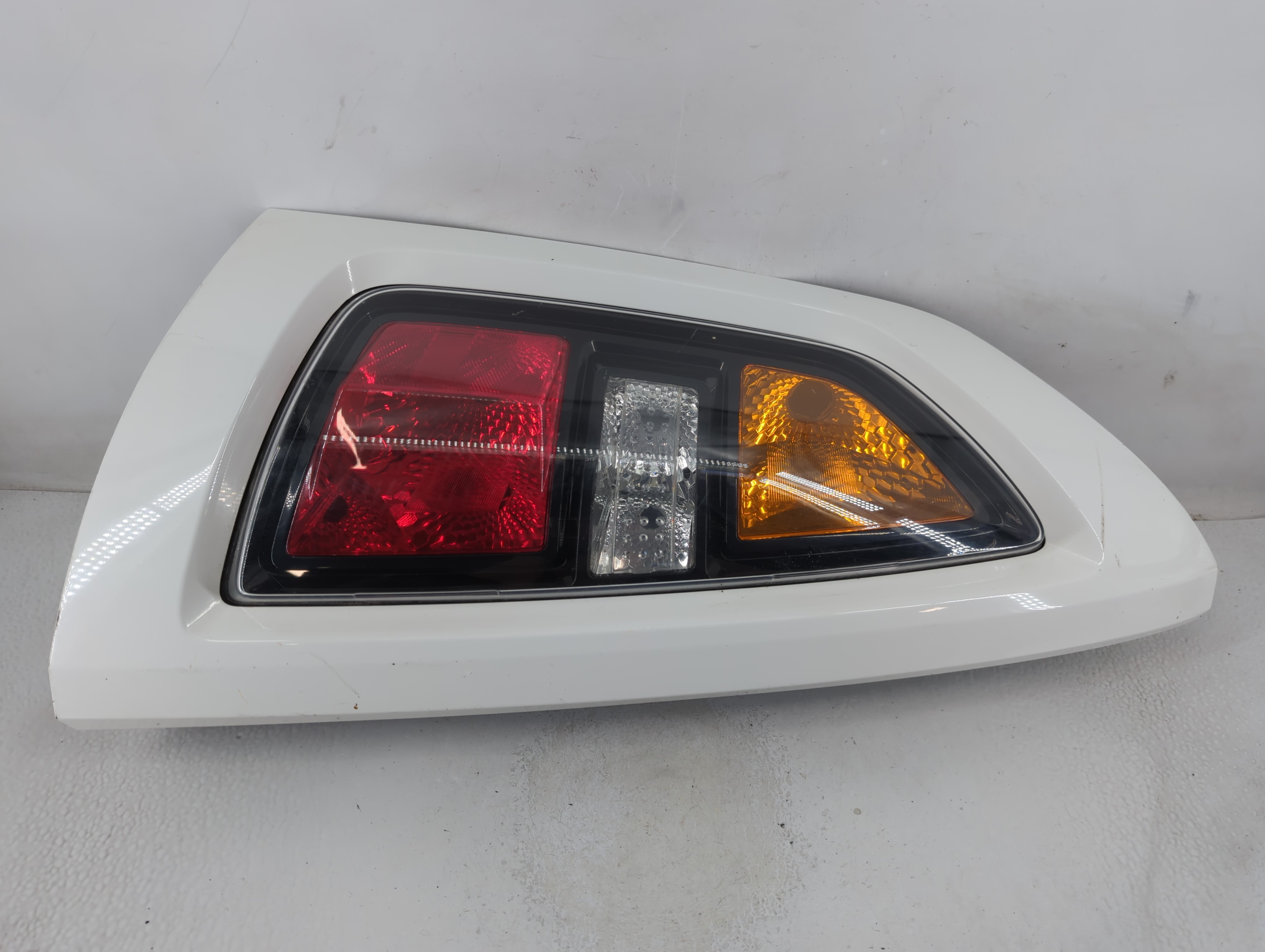 Picture of 2010-2011 Kia Soul Passenger Right Side Tail Light Taillight Oem 1187650
