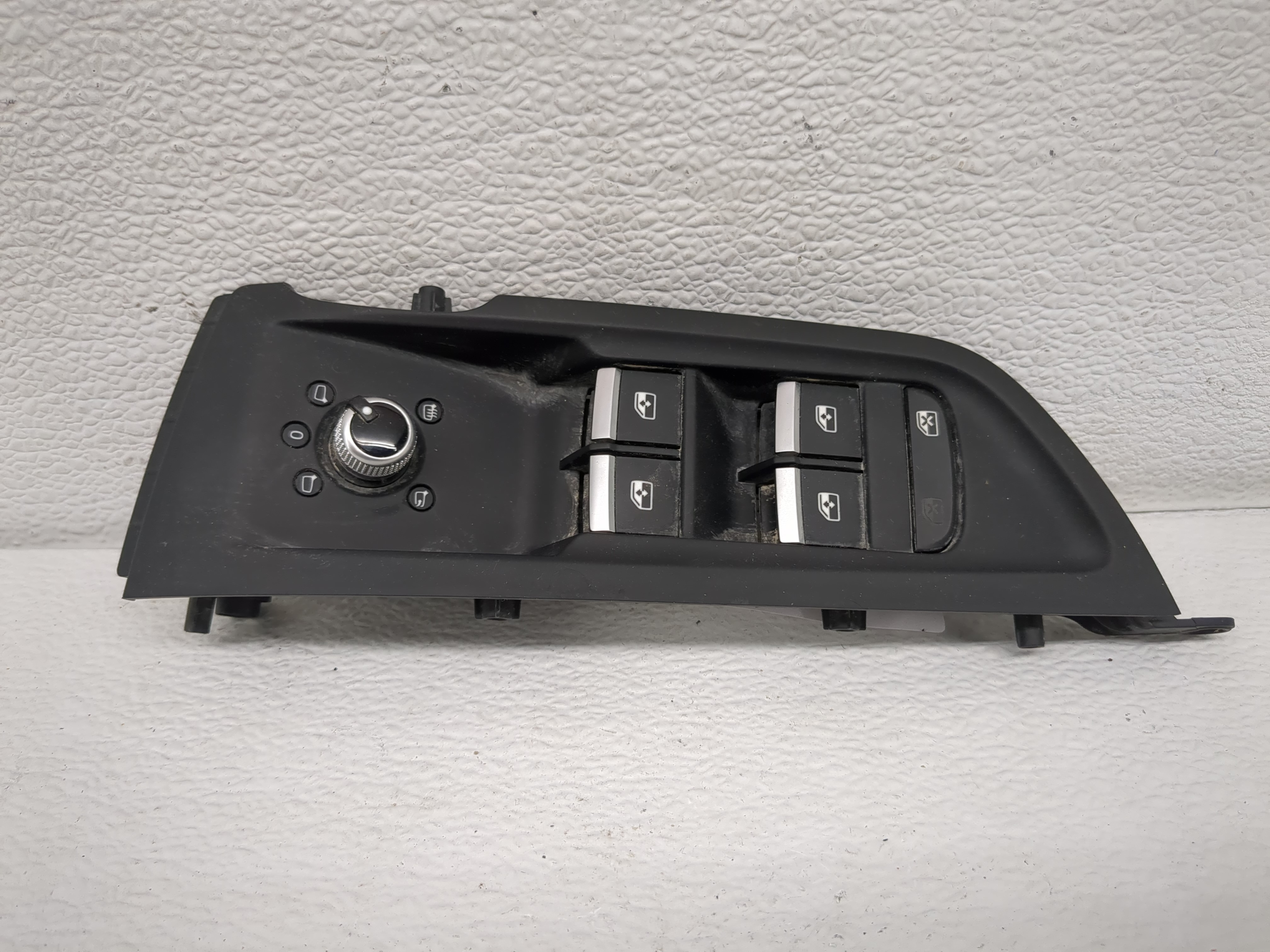 Picture of 2018-2020 Audi Q5 Driver Left Door Master Power Window Switch 1187786